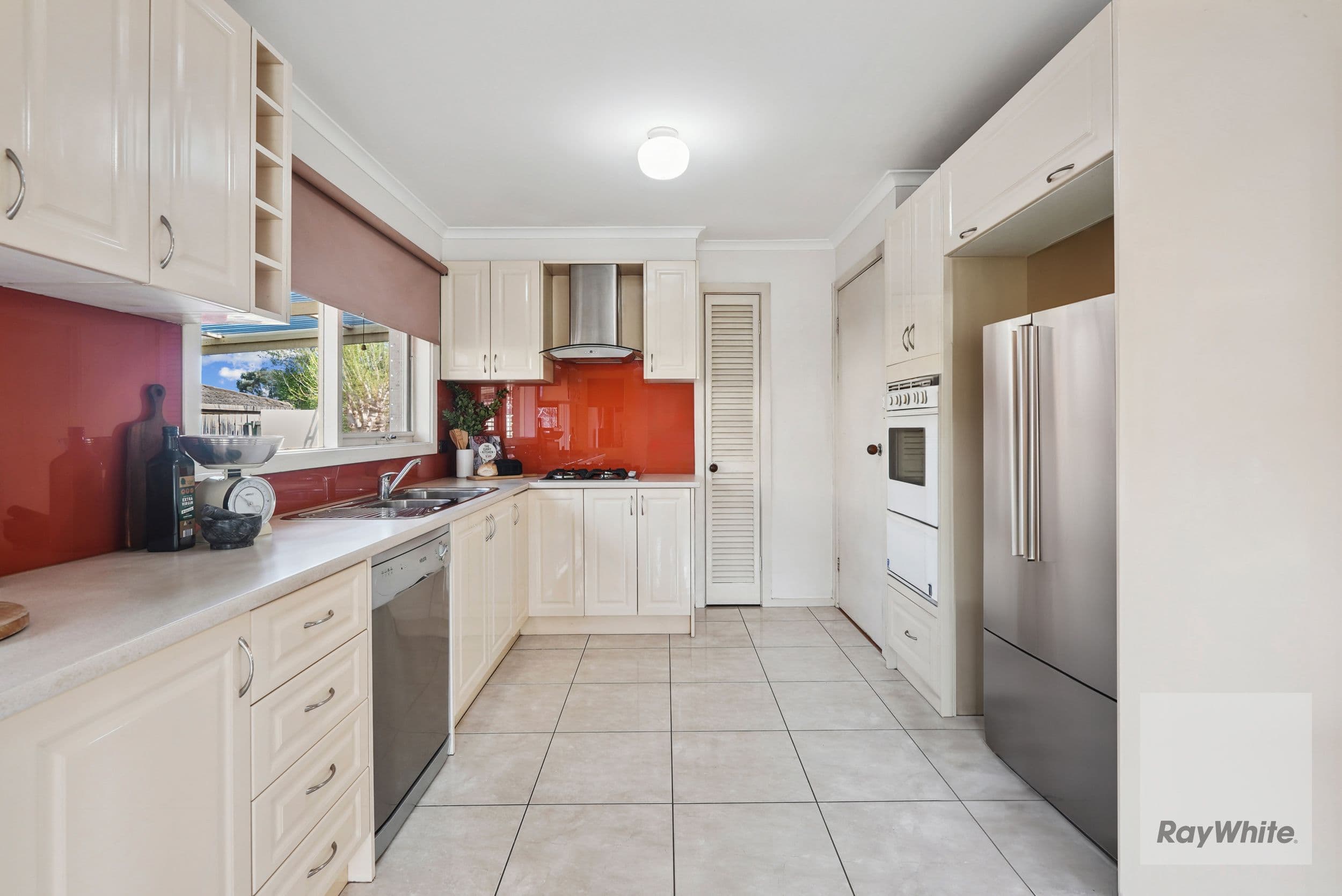 2 Angourie Crescent, Taylors Lakes VIC 3038, Taylors Lakes - Thumbnail 4