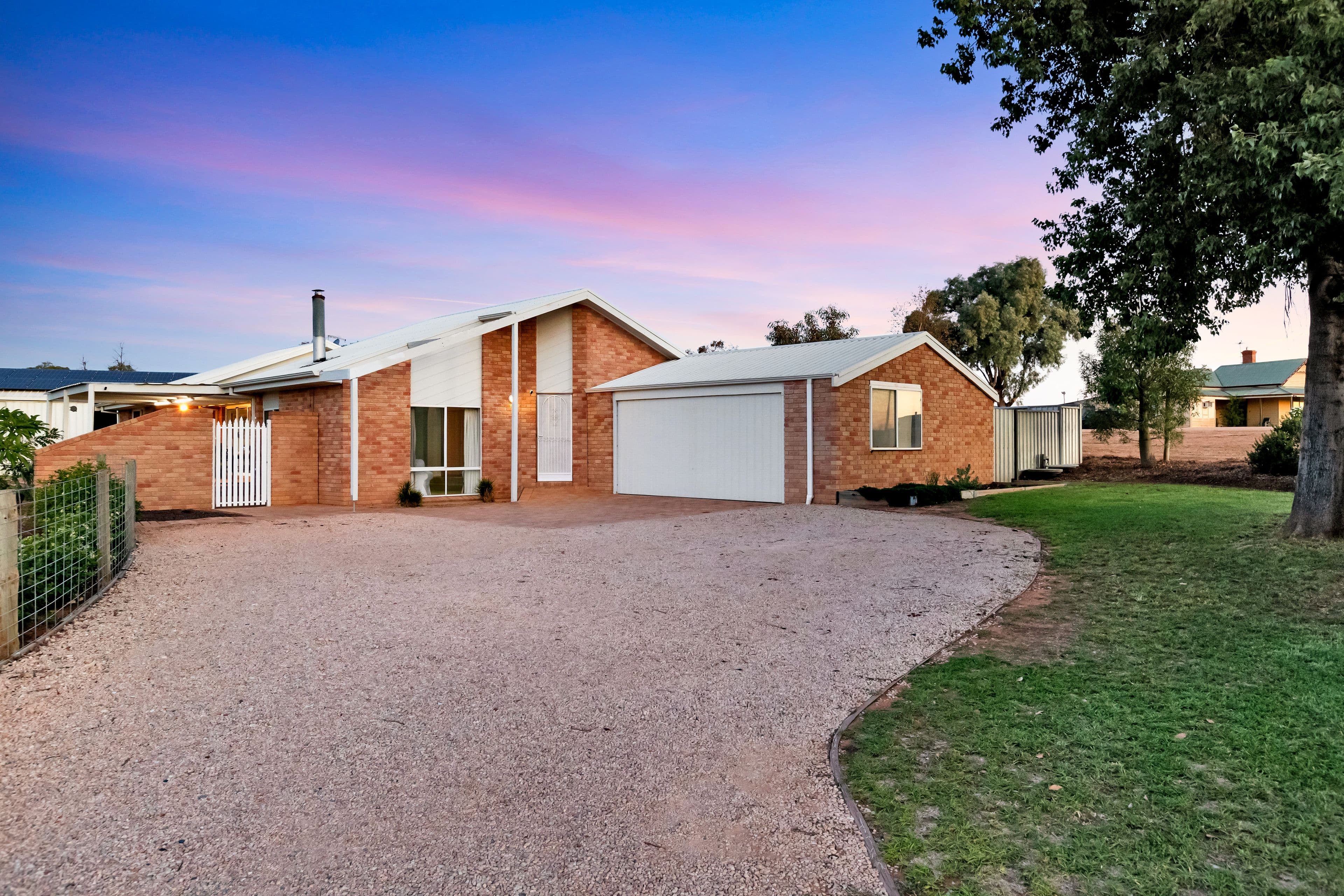 879 Cureton Avenue, Irymple VIC 3498, Irymple - Thumbnail 2