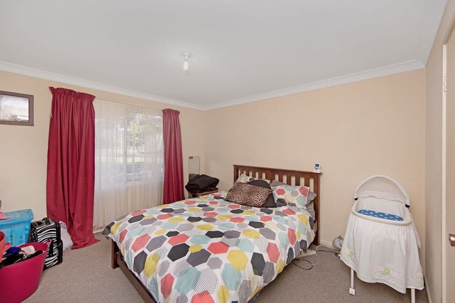 18 Debra Anne Drive, Bateau Bay NSW 2261, Bateau Bay - Thumbnail 5