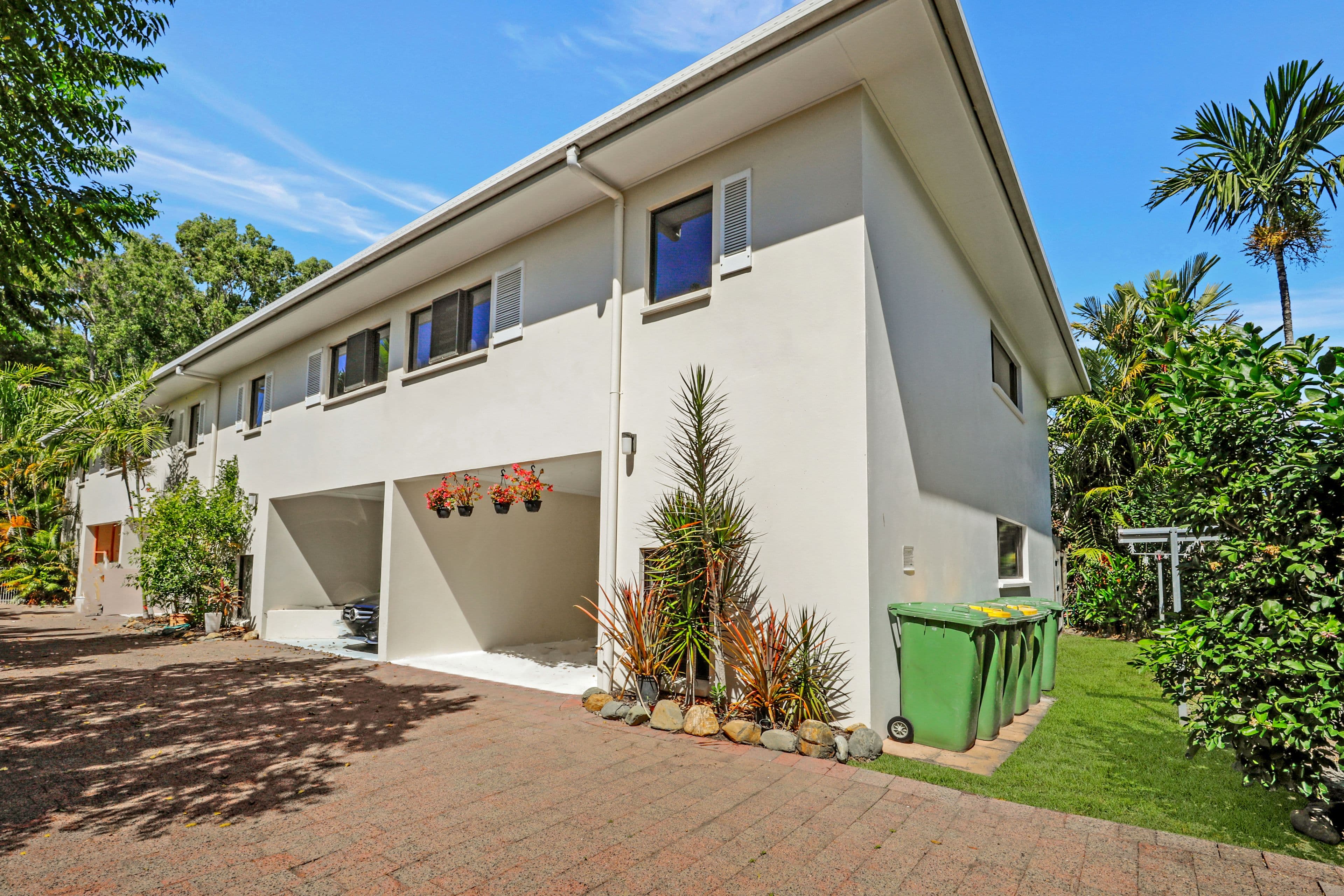 13 Amphora Street, Palm Cove QLD 4879, Palm Cove - Thumbnail 3