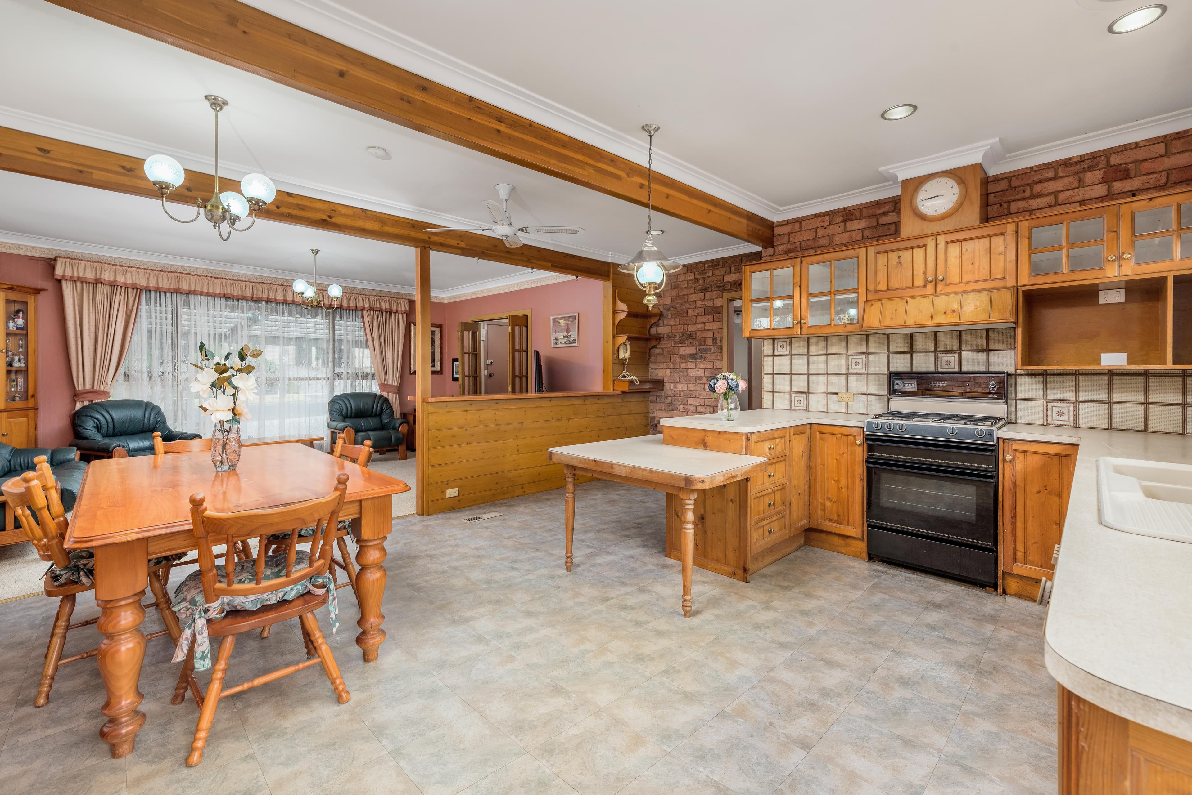 2 Carolyn Crescent, Bundoora VIC 3083, Bundoora - Thumbnail 4