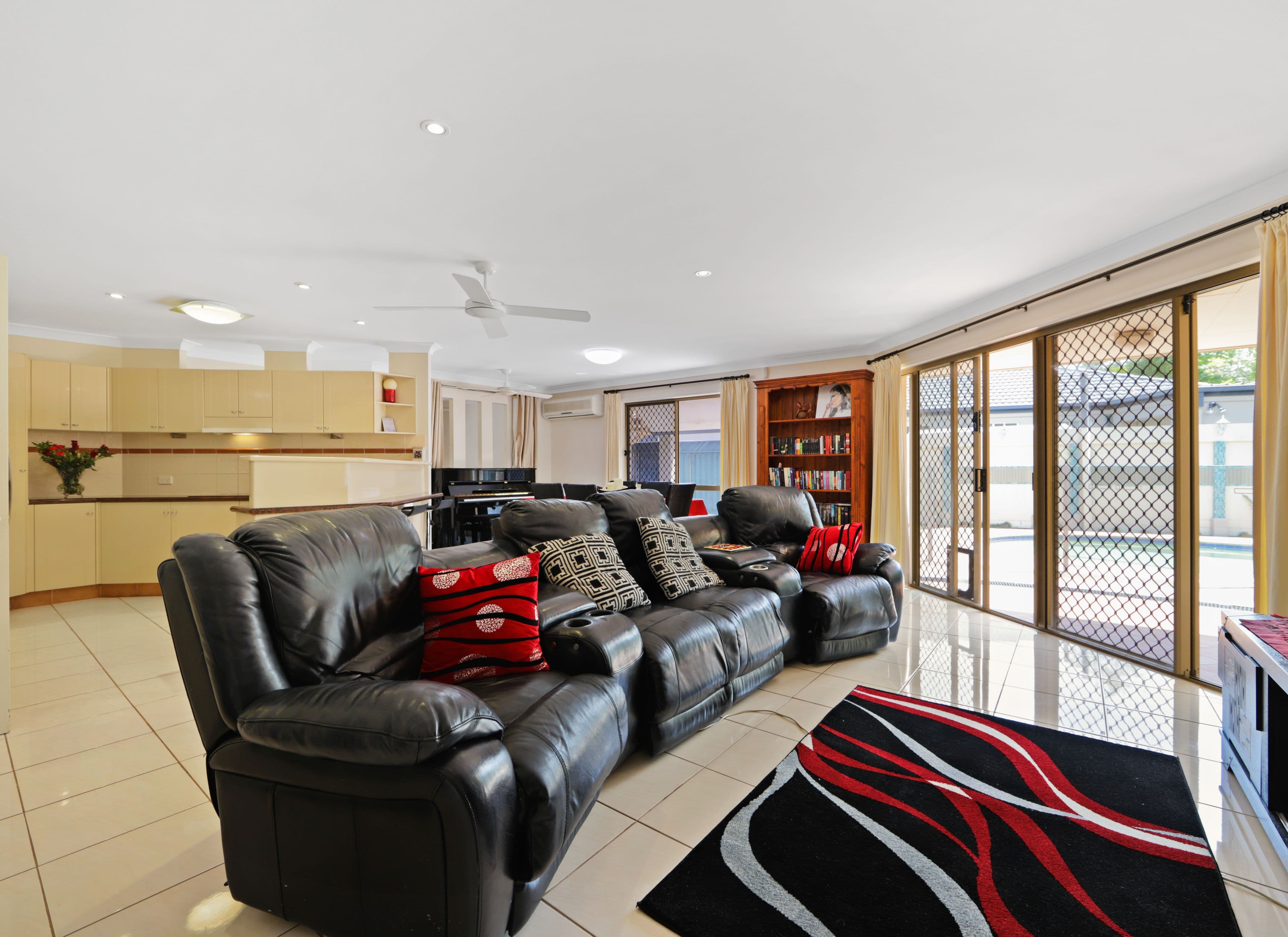 122 Swanton Drive, Mudgeeraba QLD 4213, Mudgeeraba - Thumbnail 7