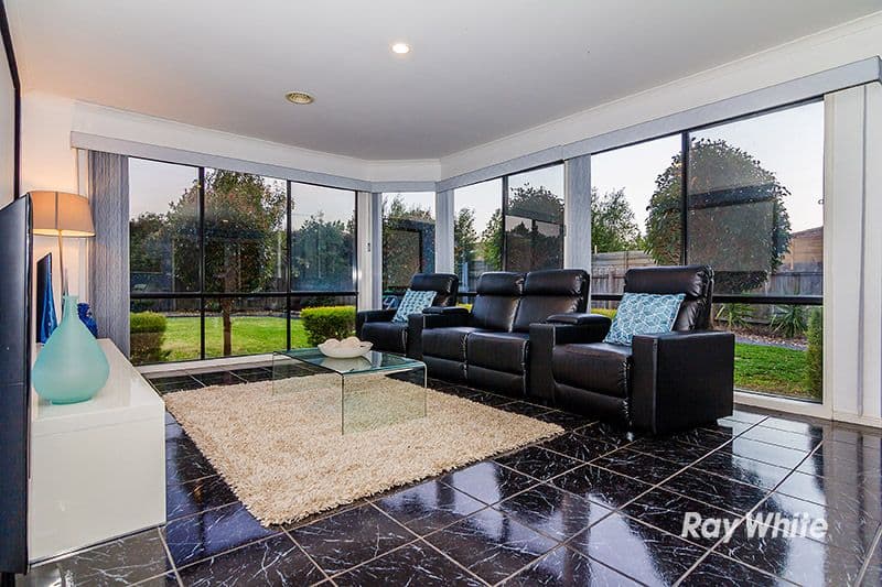 9 Highcliff Court, Narre Warren South VIC 3805, Narre Warren South - Thumbnail 2