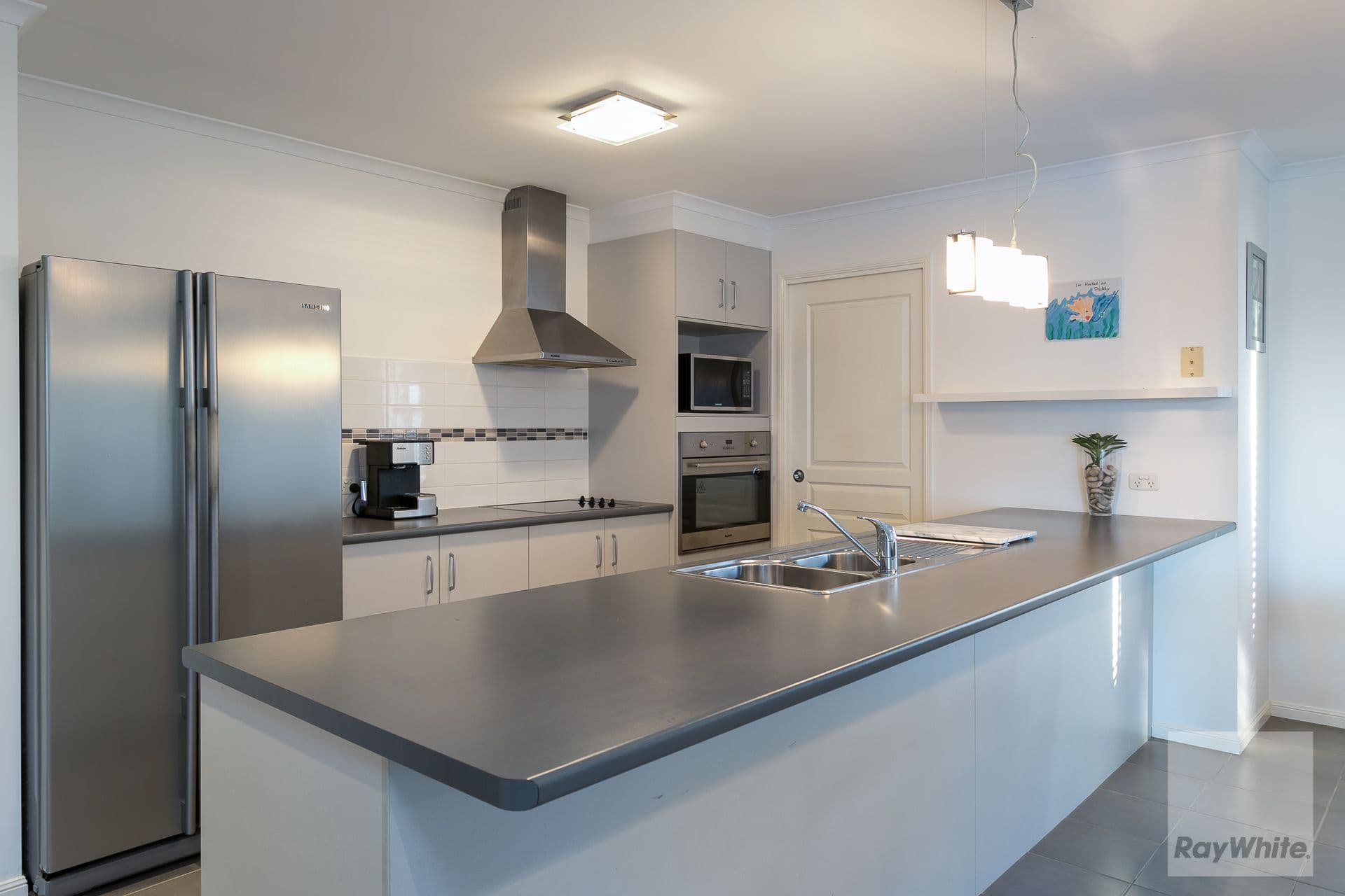 18 Forrest Street, Redland Bay QLD 4165, Redland Bay - Thumbnail 2
