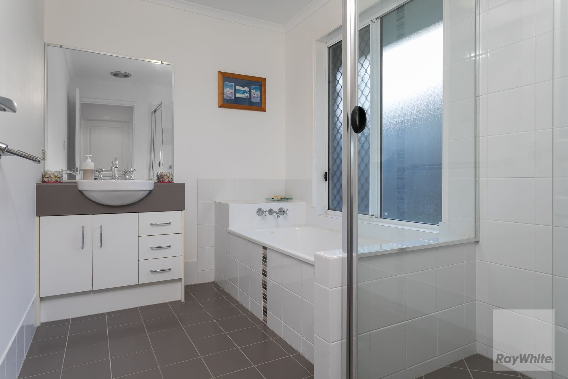 18 Forrest Street, Redland Bay QLD 4165, Redland Bay - Thumbnail 4