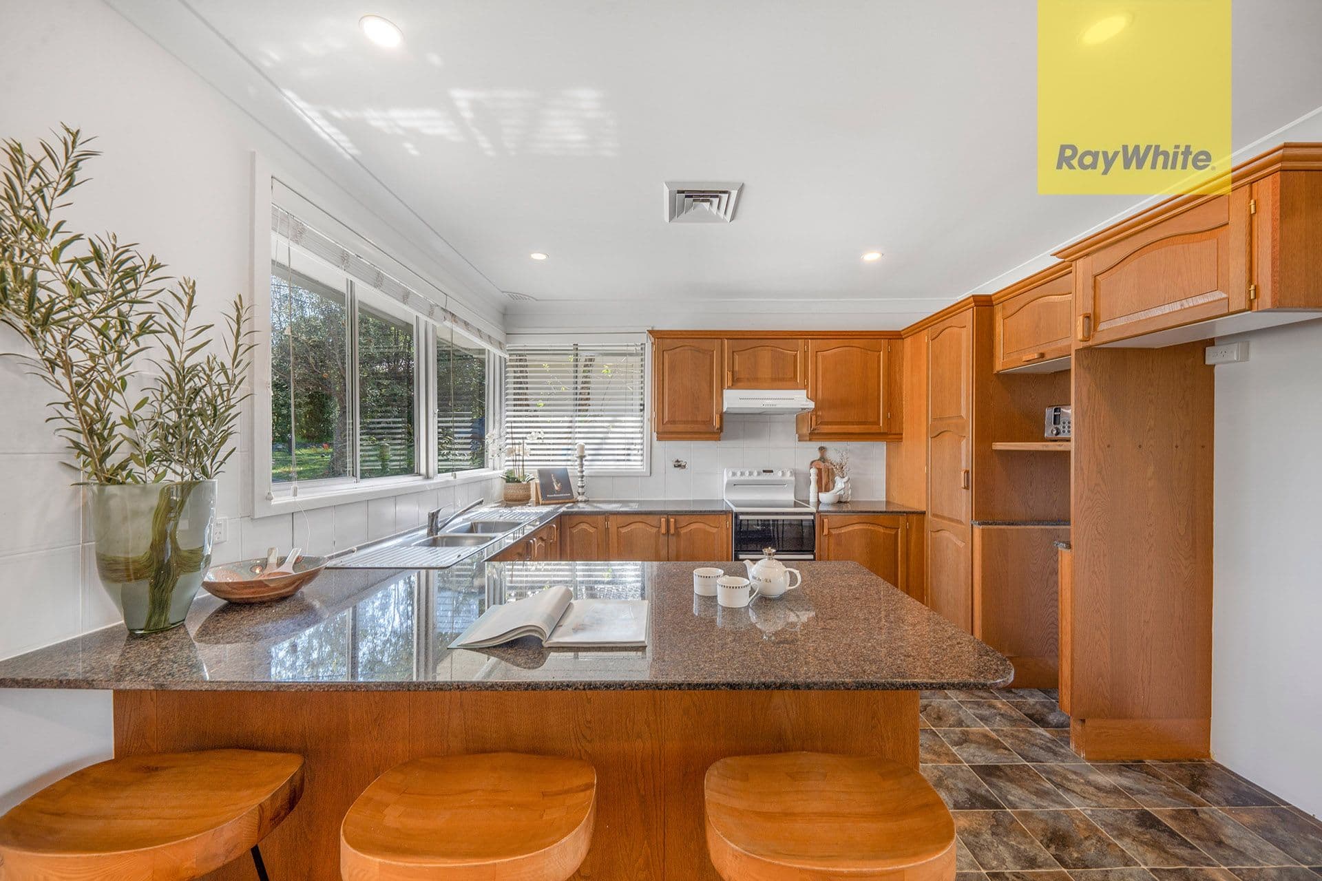 5 Taranaki Place, Northmead NSW 2152, Northmead - Thumbnail 3