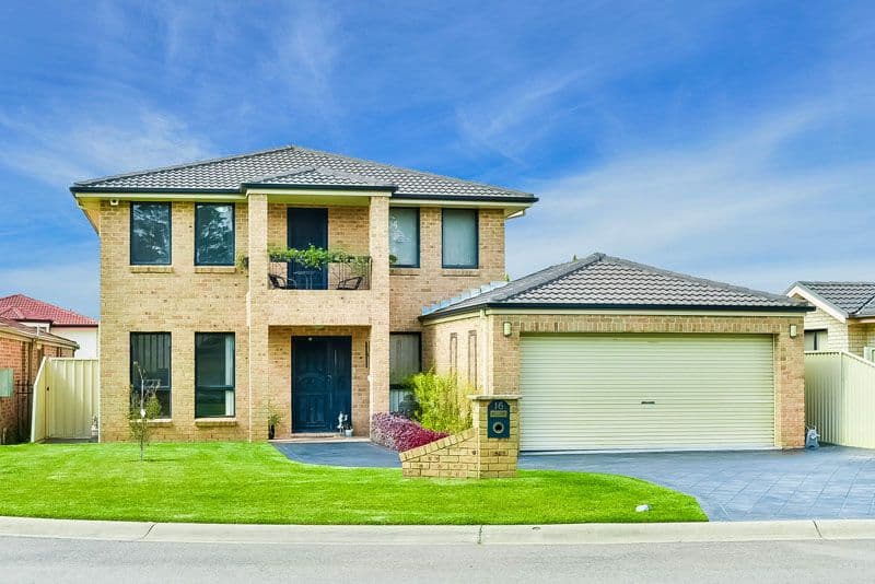 16 Wheat Place, Horningsea Park - Image 1