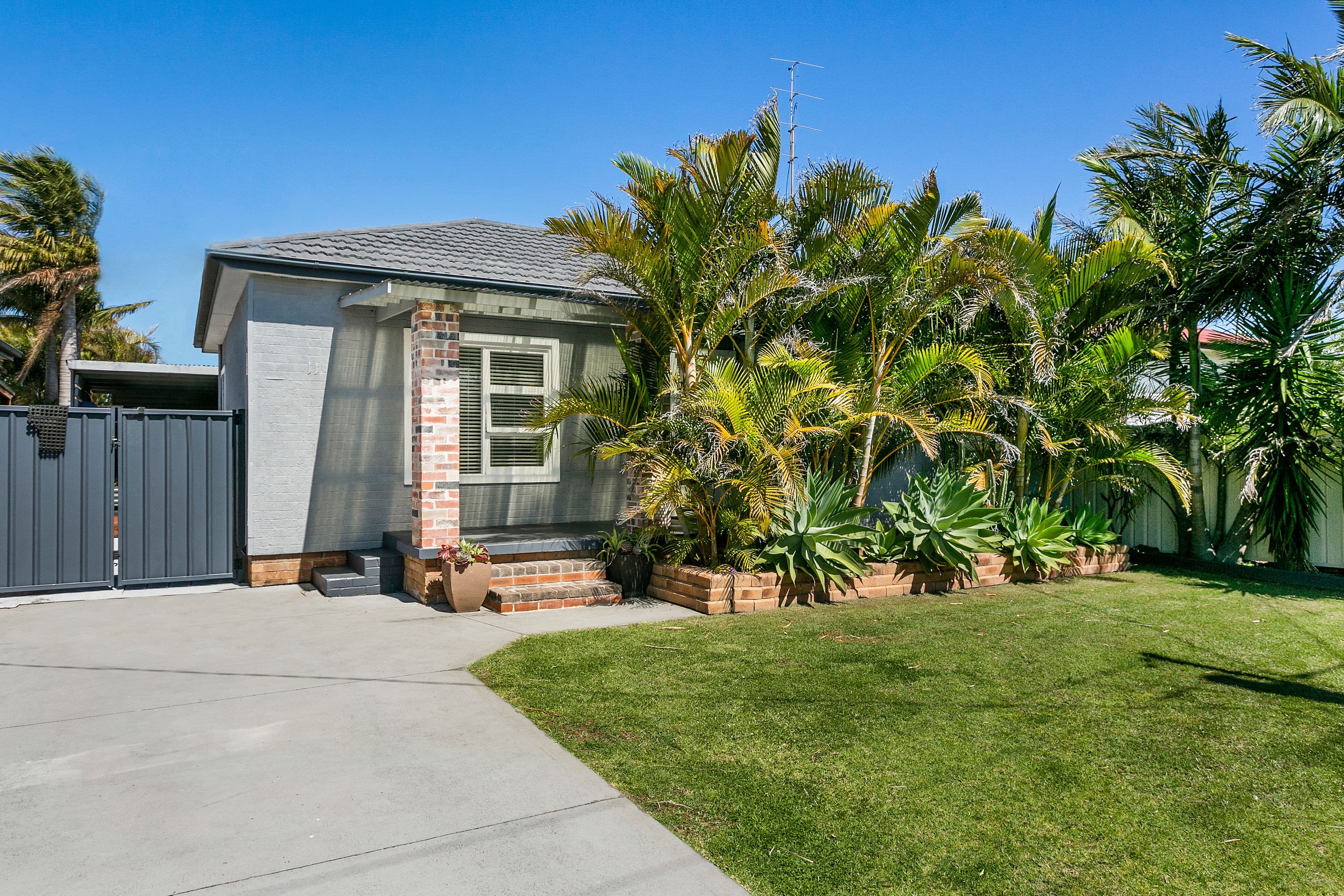 11 William Avenue, Warilla NSW 2528, Warilla - Image 1