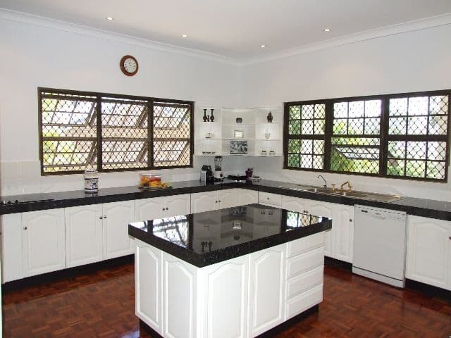 37 Burow Road, WATERFORD QLD 4133, Waterford West - Thumbnail 4