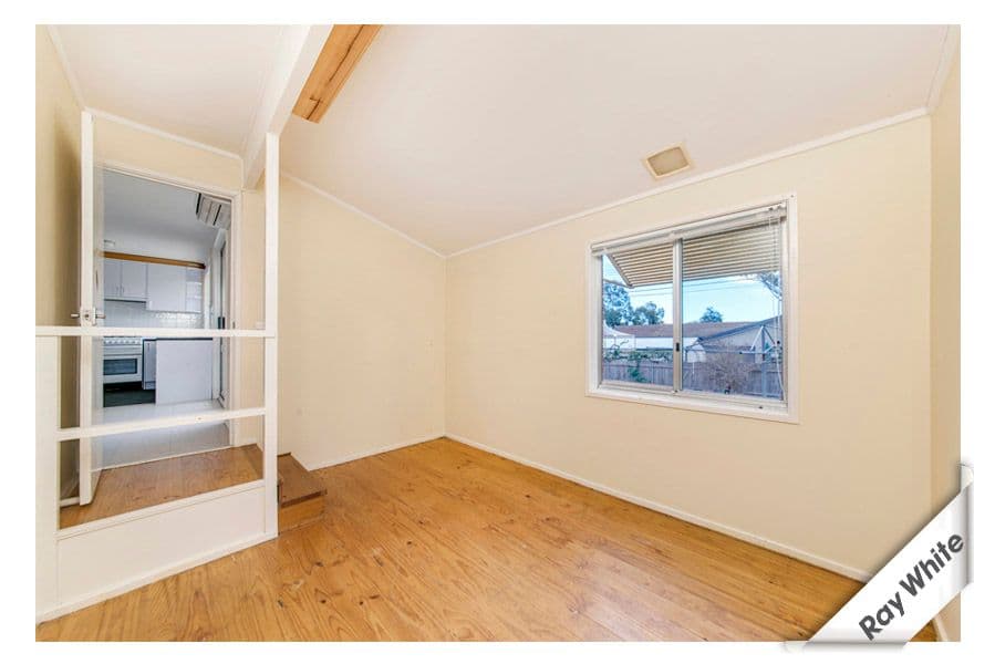 18 Guthridge Crescent, WANNIASSA ACT 2903, Wanniassa - Thumbnail 3