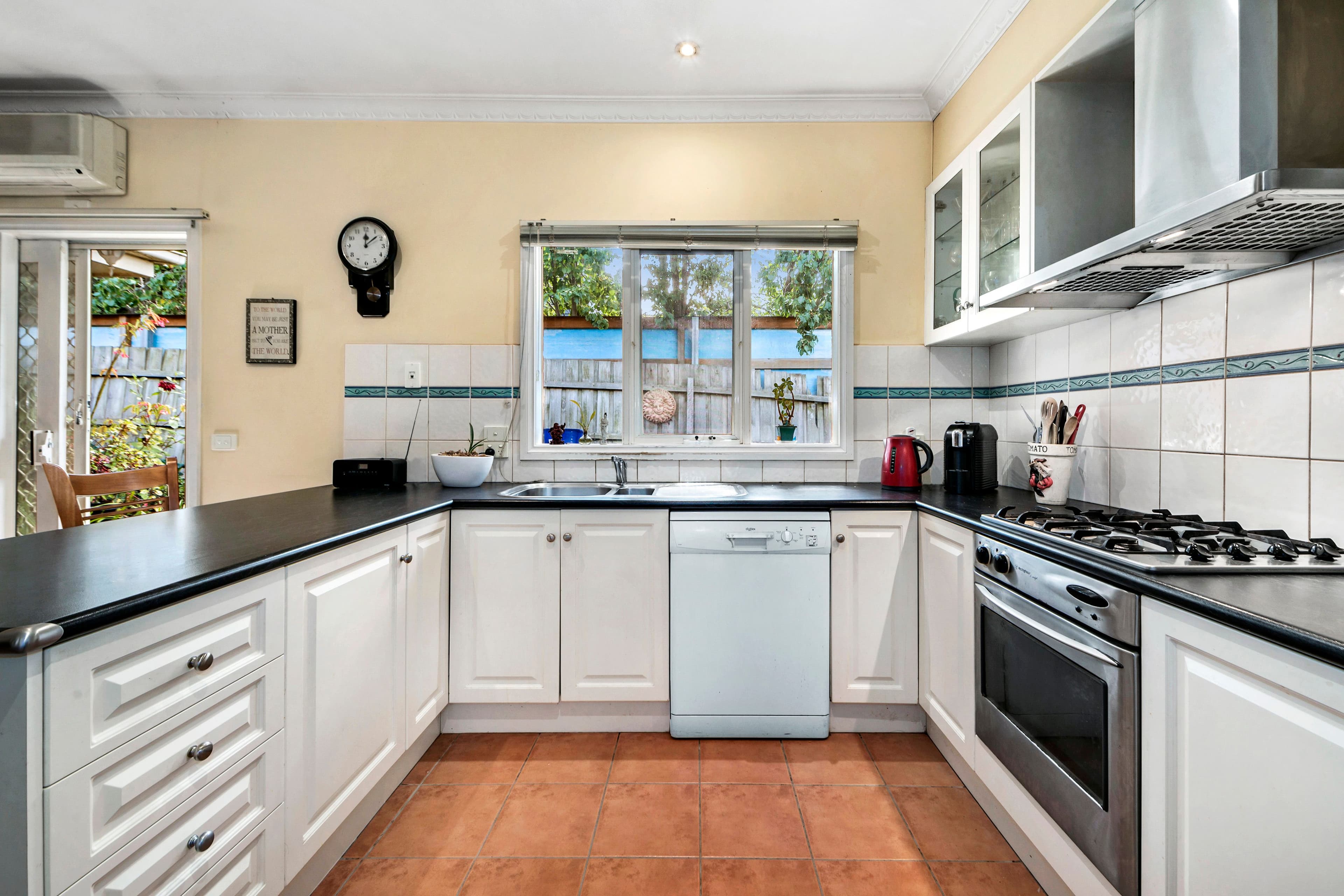 41 Kenilworth Parade, Ivanhoe VIC 3079, Ivanhoe - Thumbnail 3