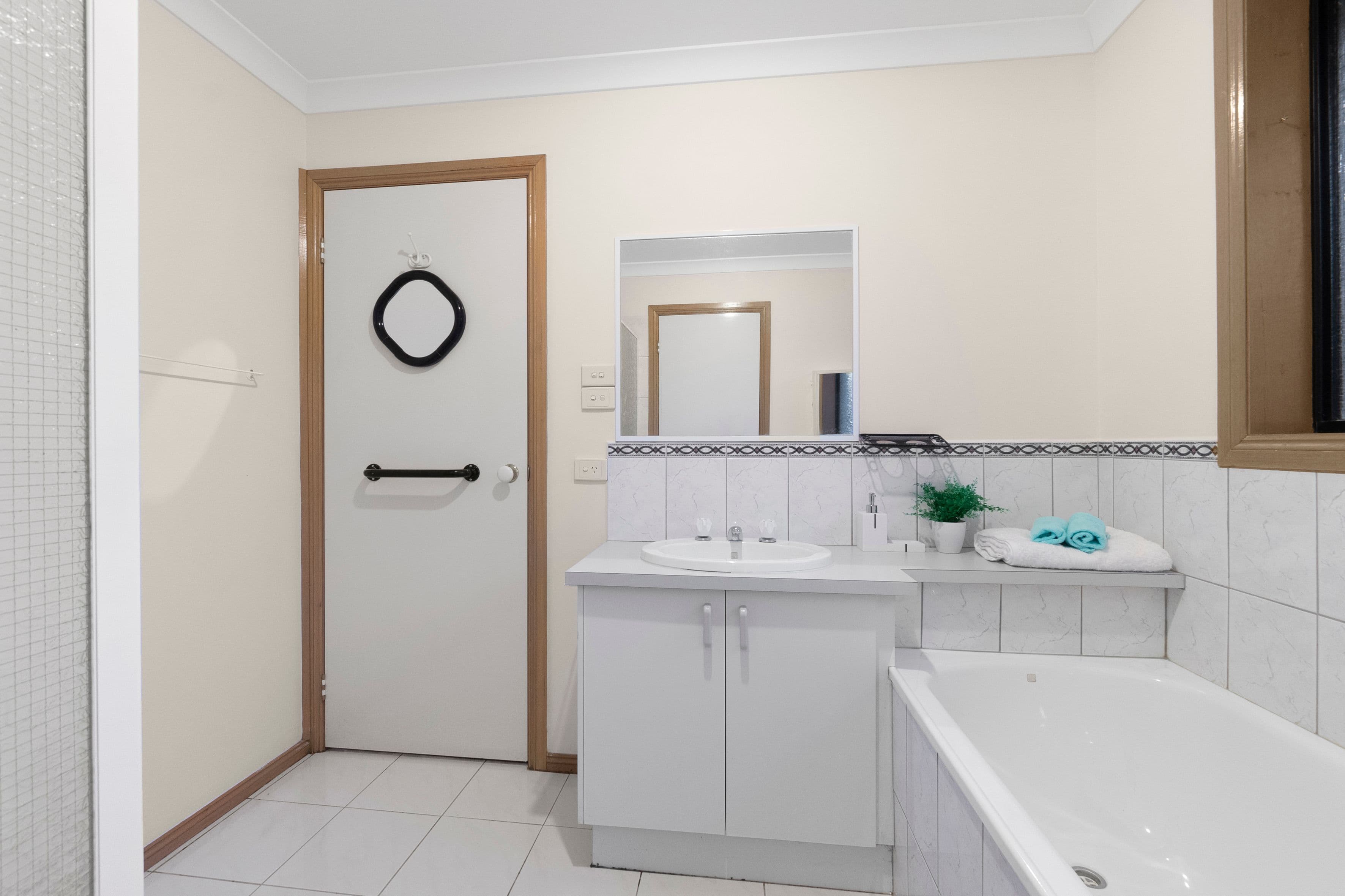 34 Karinya Close, Werribee VIC 3030, Werribee - Thumbnail 4