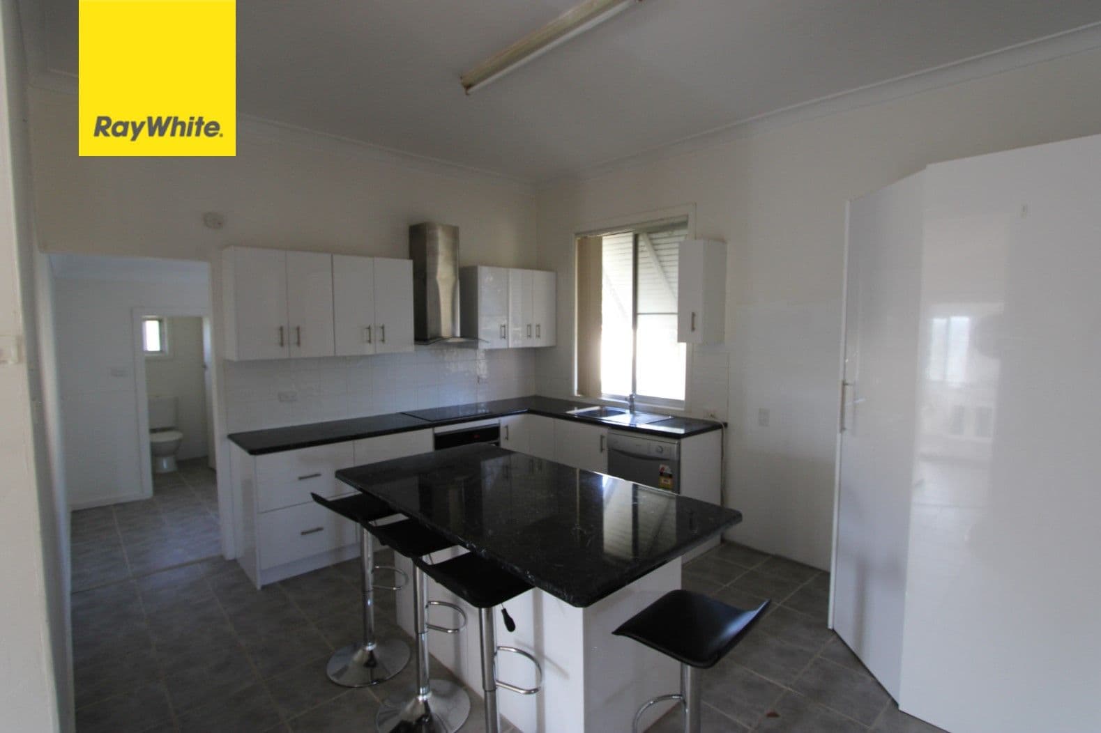 61 Chester Street, Inverell NSW 2360, Inverell - Image 1