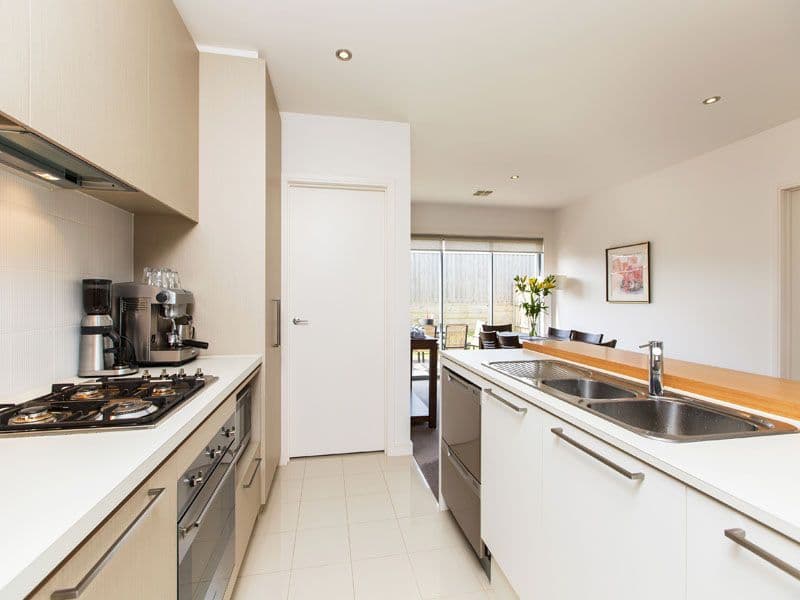 46 Dresden Drive, WATERWAYS VIC 3195, Waterways - Thumbnail 4