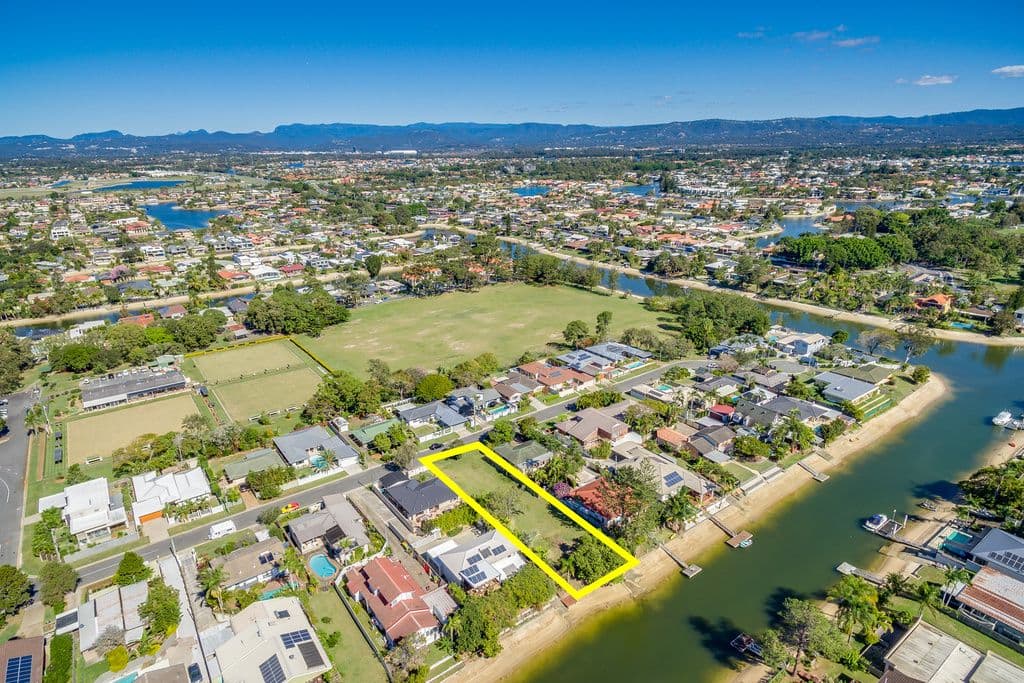 49 Kalimna Drive, Broadbeach Waters QLD 4218, Broadbeach Waters - Thumbnail 2