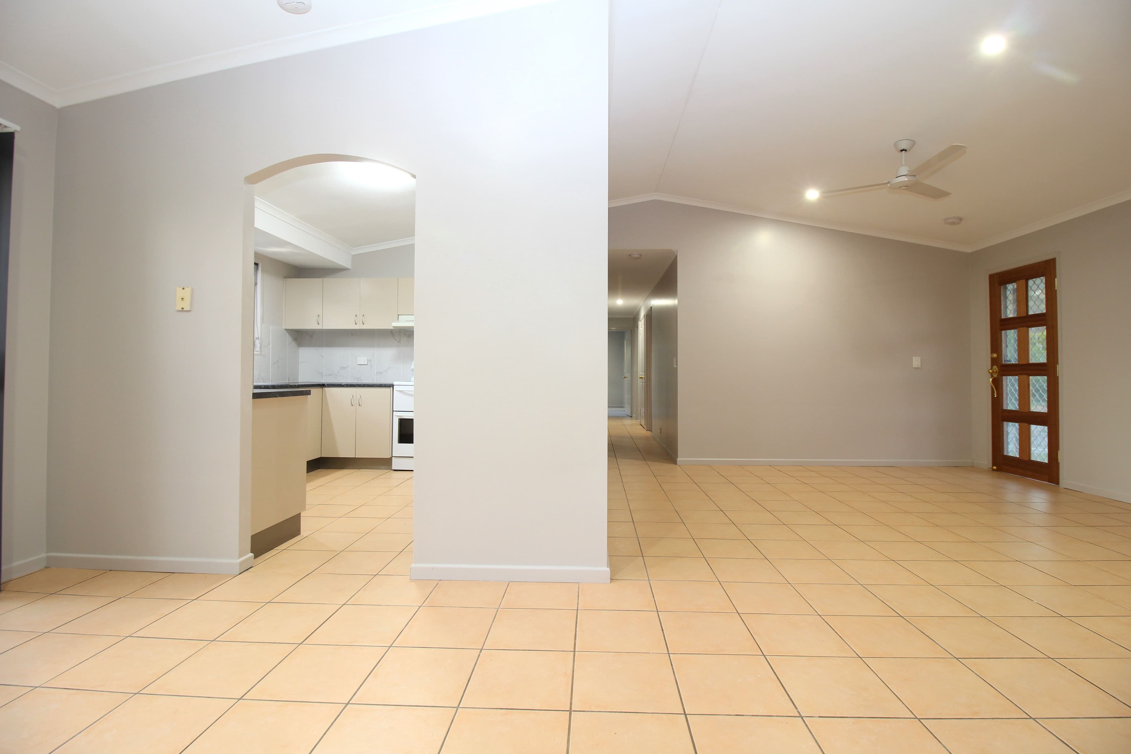 9 Buchholz Place, Emerald QLD 4720, Emerald - Thumbnail 3