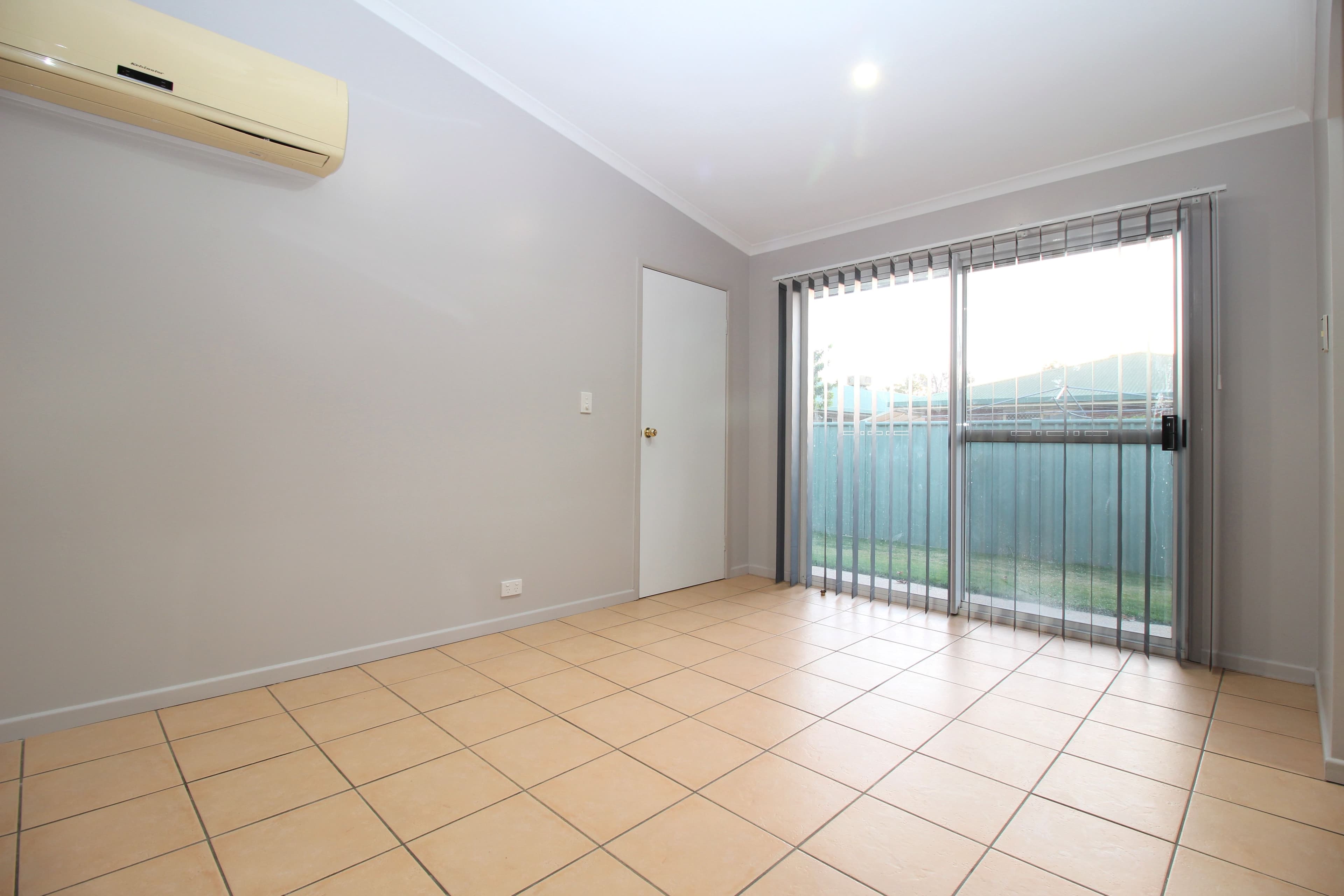 9 Buchholz Place, Emerald QLD 4720, Emerald - Thumbnail 7
