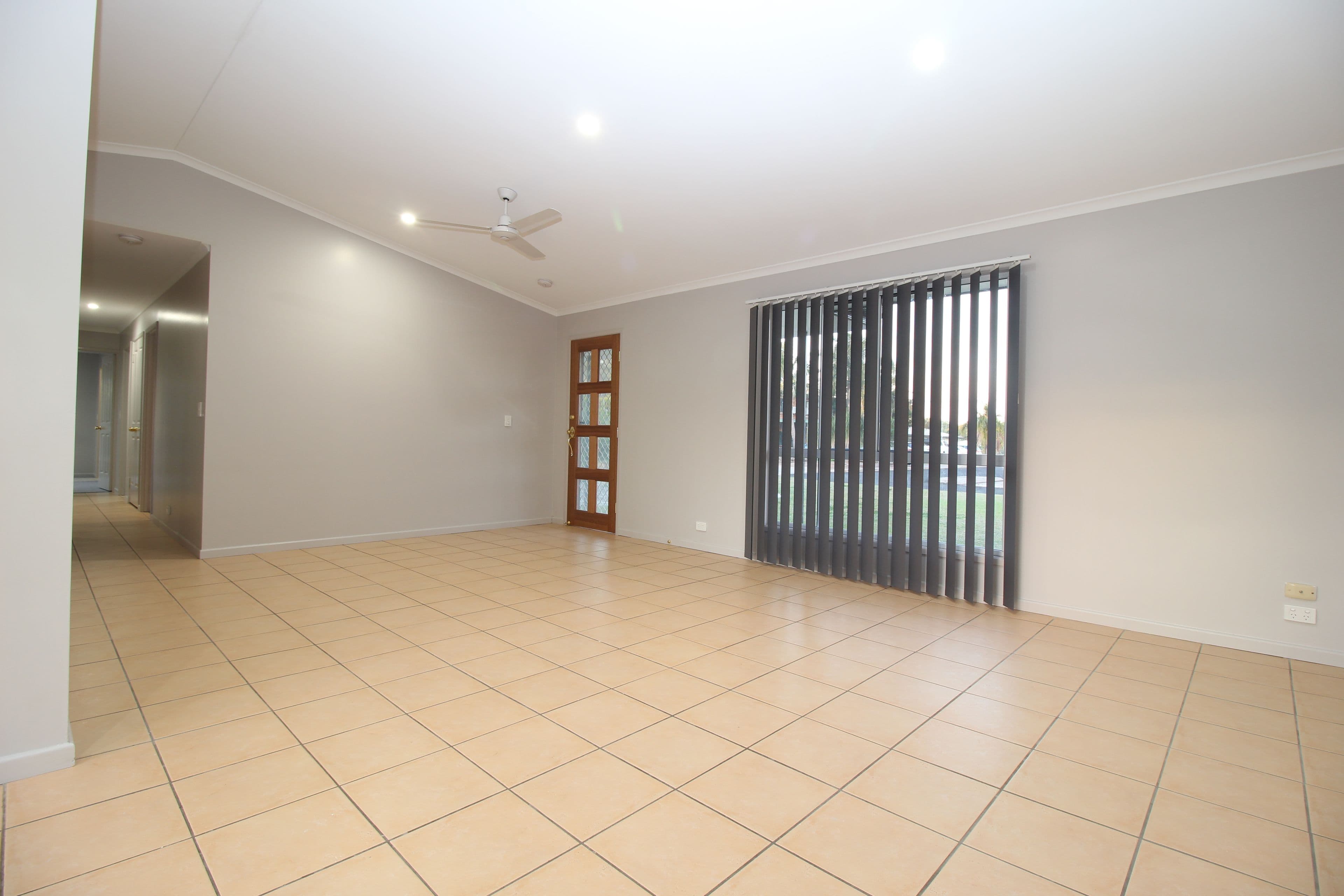 9 Buchholz Place, Emerald QLD 4720, Emerald - Thumbnail 8