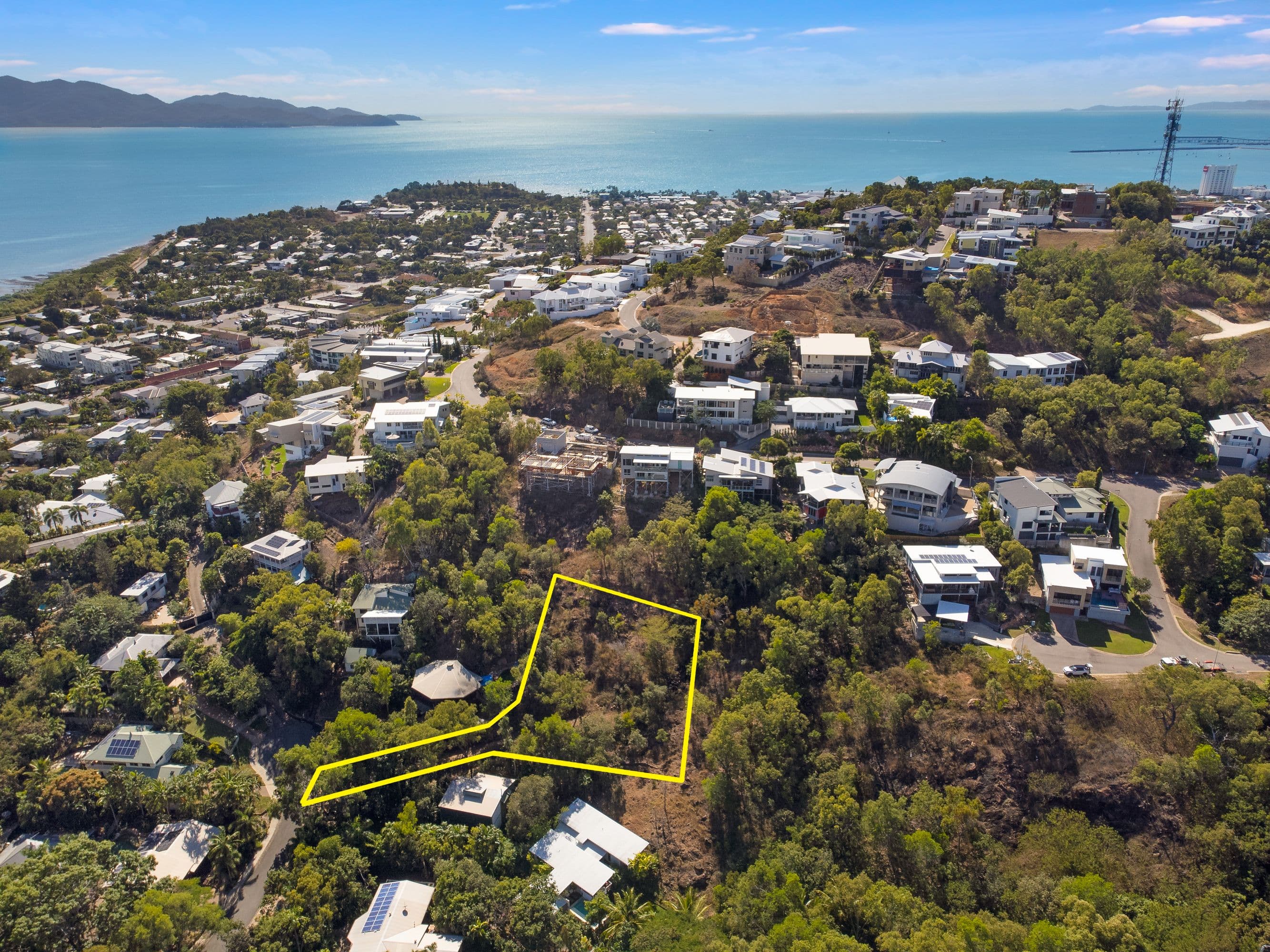 9 Woodlands Court, Castle Hill QLD 4810, Castle Hill - Thumbnail 2