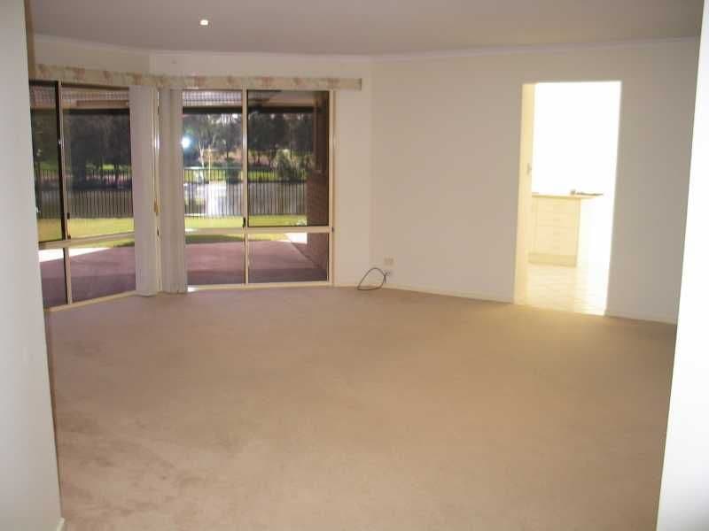 16 Baumea Court, ELANORA QLD 4221, Elanora - Thumbnail 5