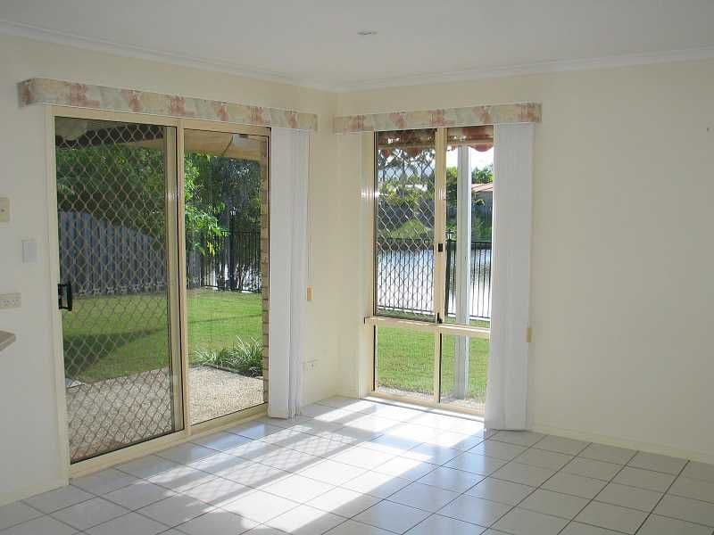 16 Baumea Court, ELANORA QLD 4221, Elanora - Thumbnail 6
