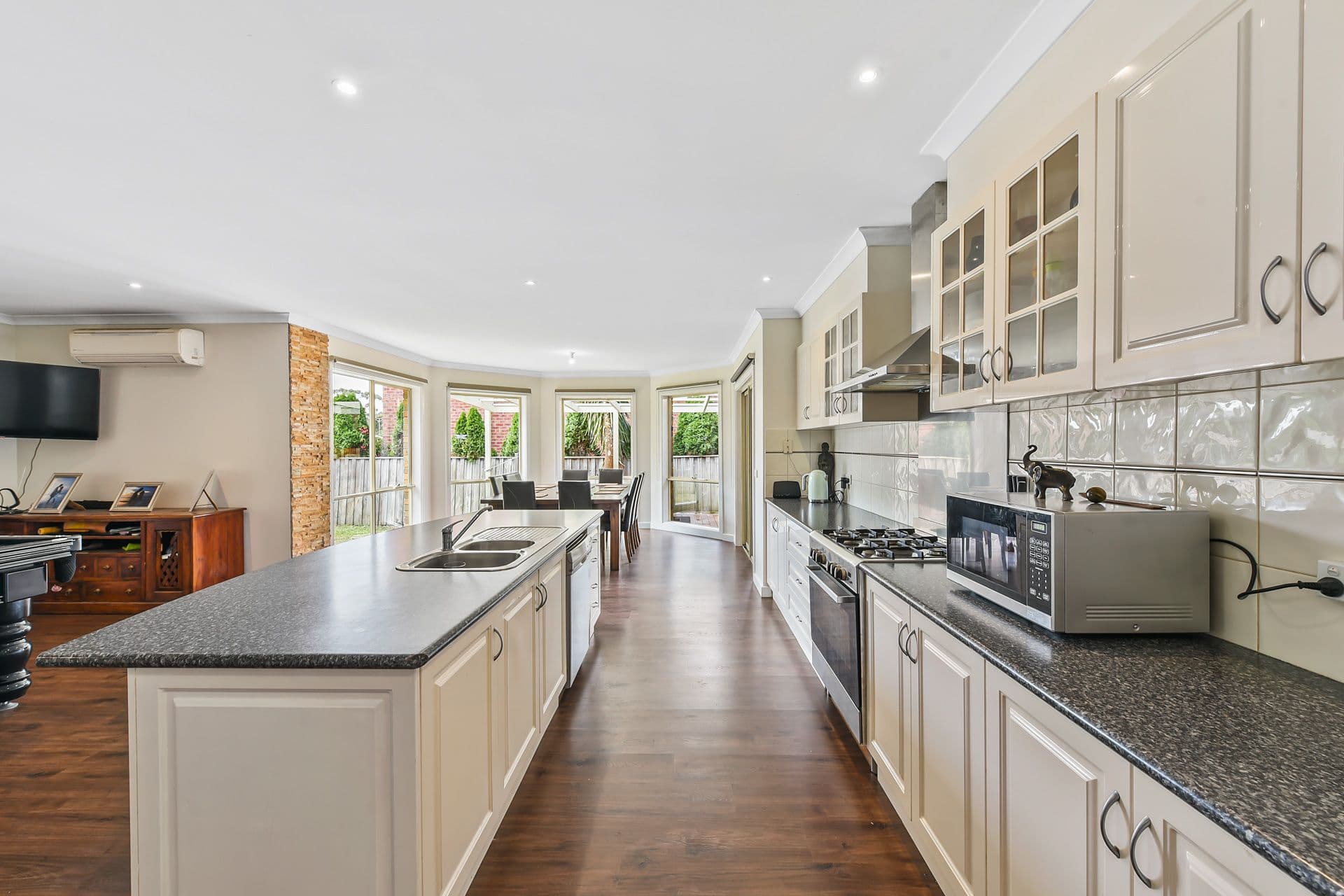 28 Windsor Drive, Beaconsfield VIC 3807, Beaconsfield - Thumbnail 6