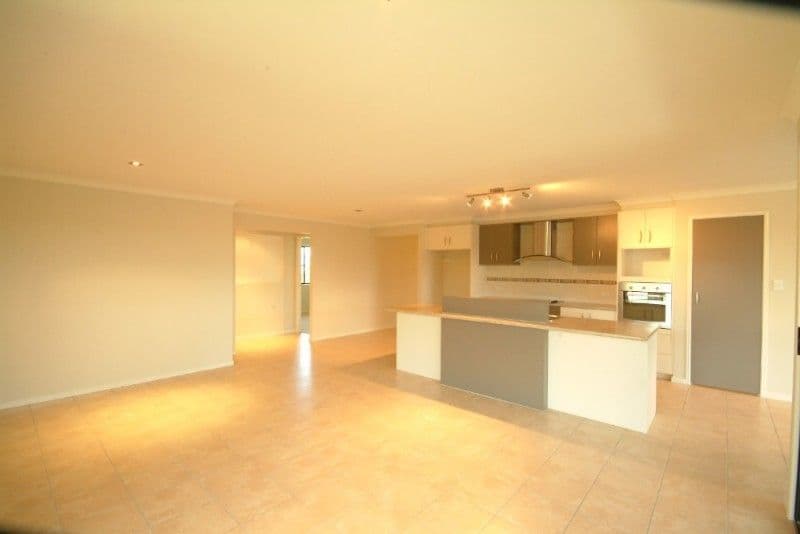 1 Grundy Street, WESTBROOK QLD 4350, Westbrook - Thumbnail 2