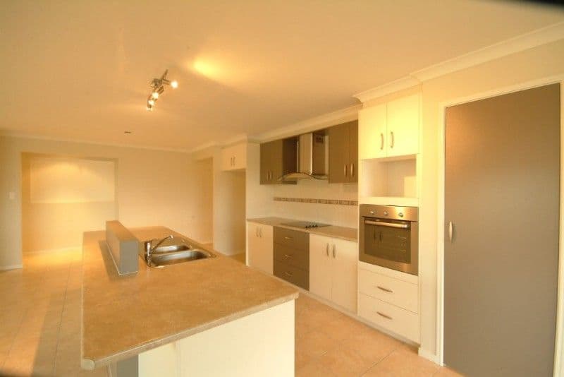1 Grundy Street, WESTBROOK QLD 4350, Westbrook - Thumbnail 3