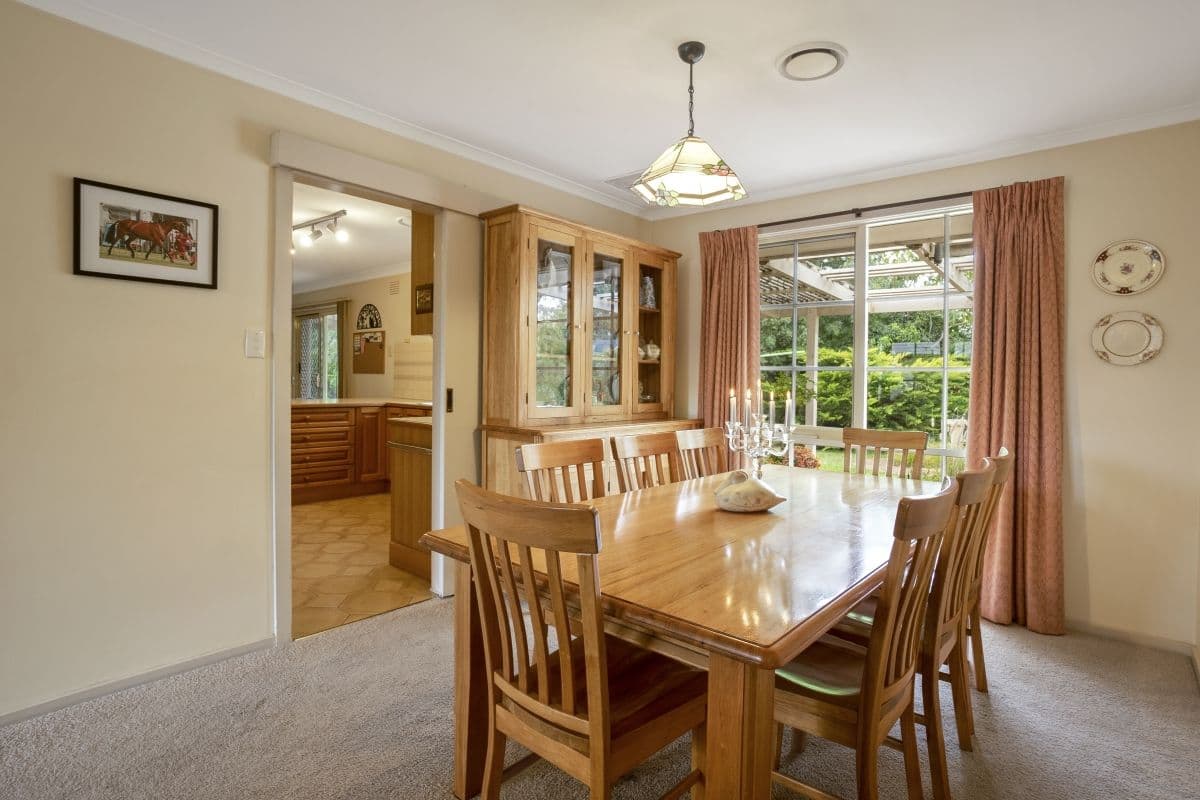 5 Anton Close, Werribee VIC 3030, Werribee - Thumbnail 3