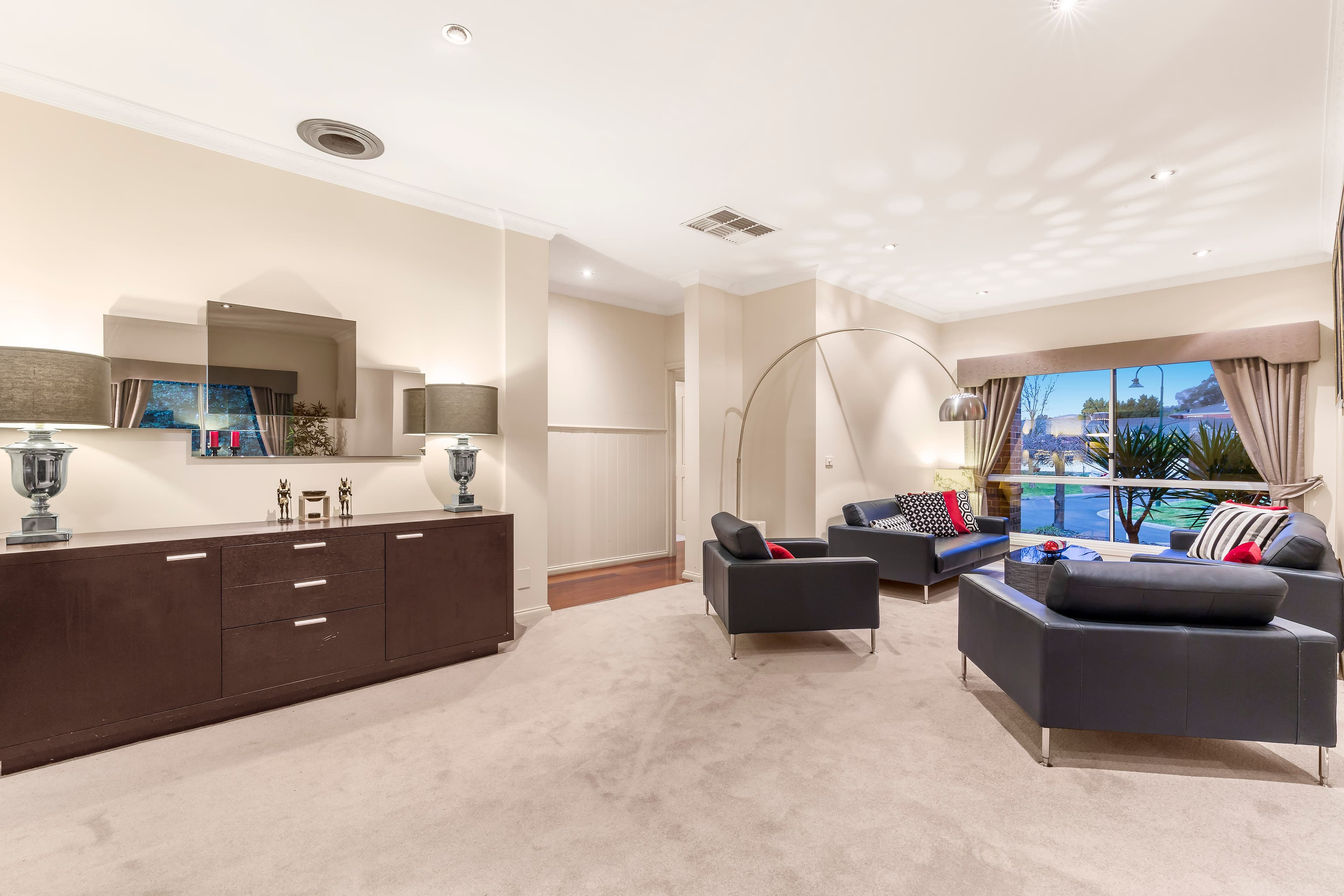 4 Mastos Place, Rowville VIC 3178, Rowville - Thumbnail 2