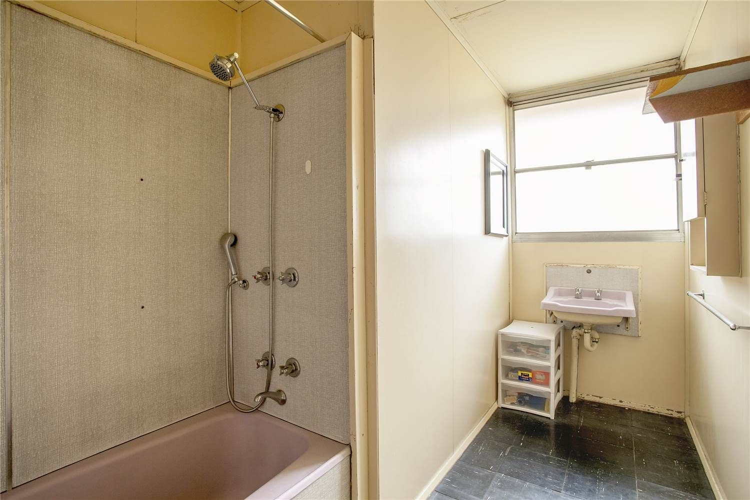 52 Goldsworthy Road, CORIO VIC 3214, Corio - Thumbnail 6