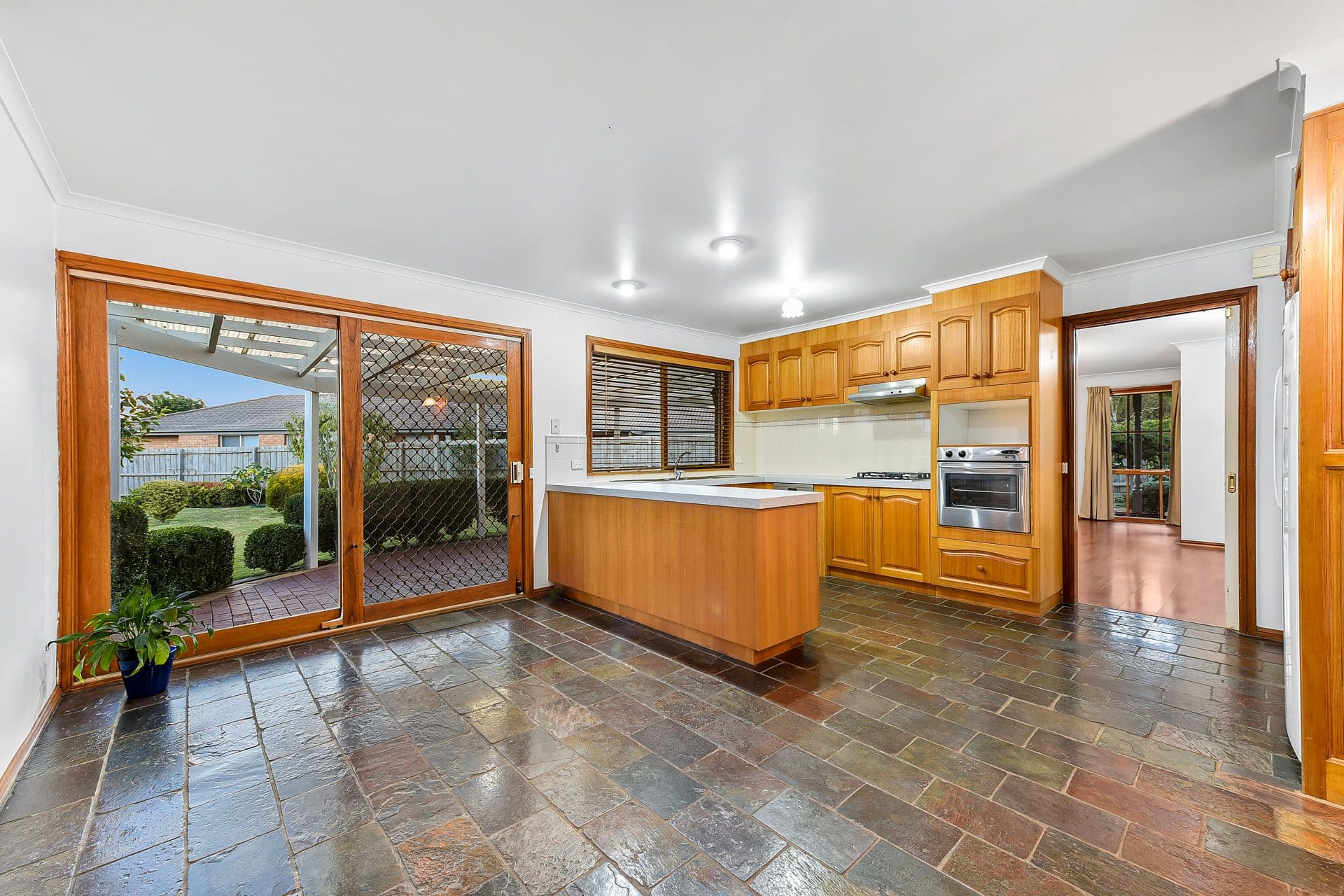 3 Hall Court, Berwick VIC 3806, Berwick - Thumbnail 7