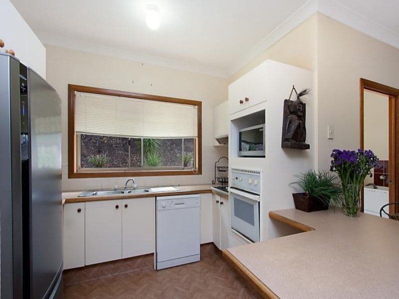 8 Brigantine Court, CURRUMBIN WATERS QLD 4223, Currumbin Waters - Thumbnail 4