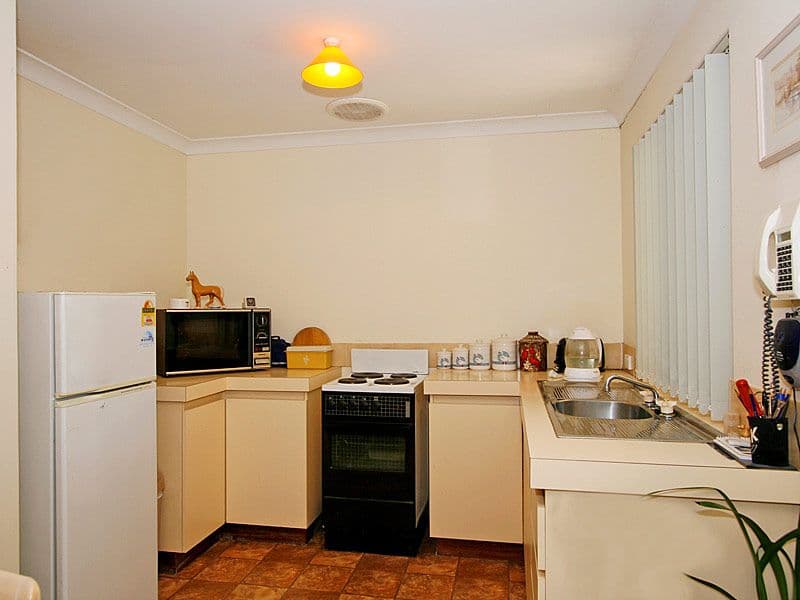 6-77 Parkview Drive, BALLAJURA WA 6066, Ballajura - Thumbnail 4
