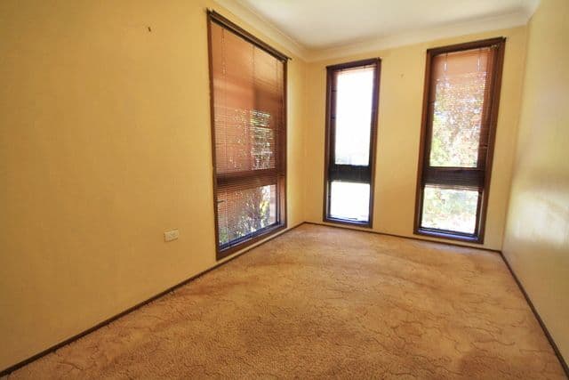 34 Gentian Avenue, MACQUARIE FIELDS NSW 2564, Macquarie Fields - Thumbnail 5