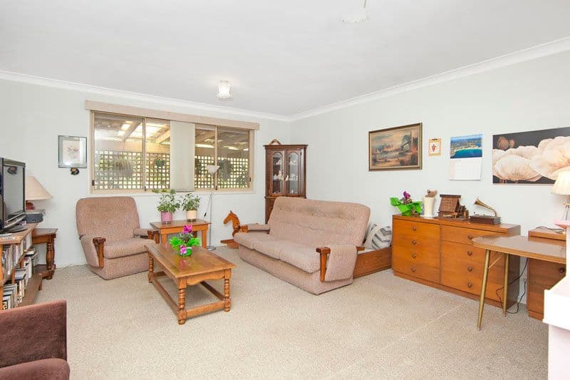 176 Cresthaven Avenue, BATEAU BAY NSW 2261, Bateau Bay - Thumbnail 2