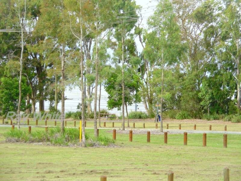 47 Thompson Street, DECEPTION BAY QLD 4508, Deception Bay - Thumbnail 5