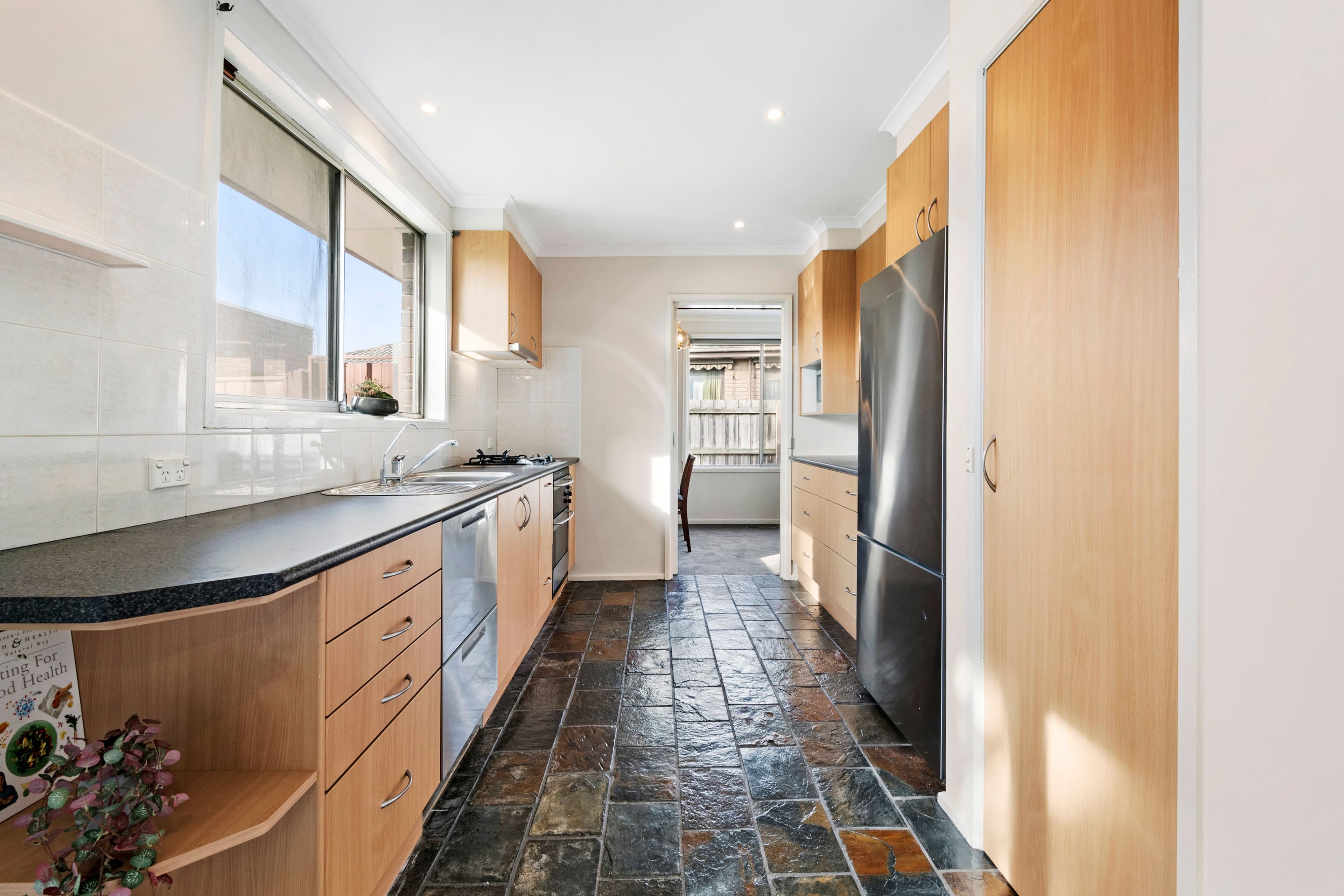 6 Lomar Court, Frankston VIC 3199, Frankston - Thumbnail 4
