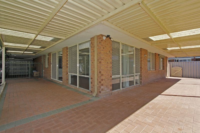 9 Greencroft Gardens, WARNBRO WA 6169, Warnbro - Thumbnail 2