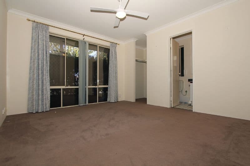 9 Greencroft Gardens, WARNBRO WA 6169, Warnbro - Thumbnail 4