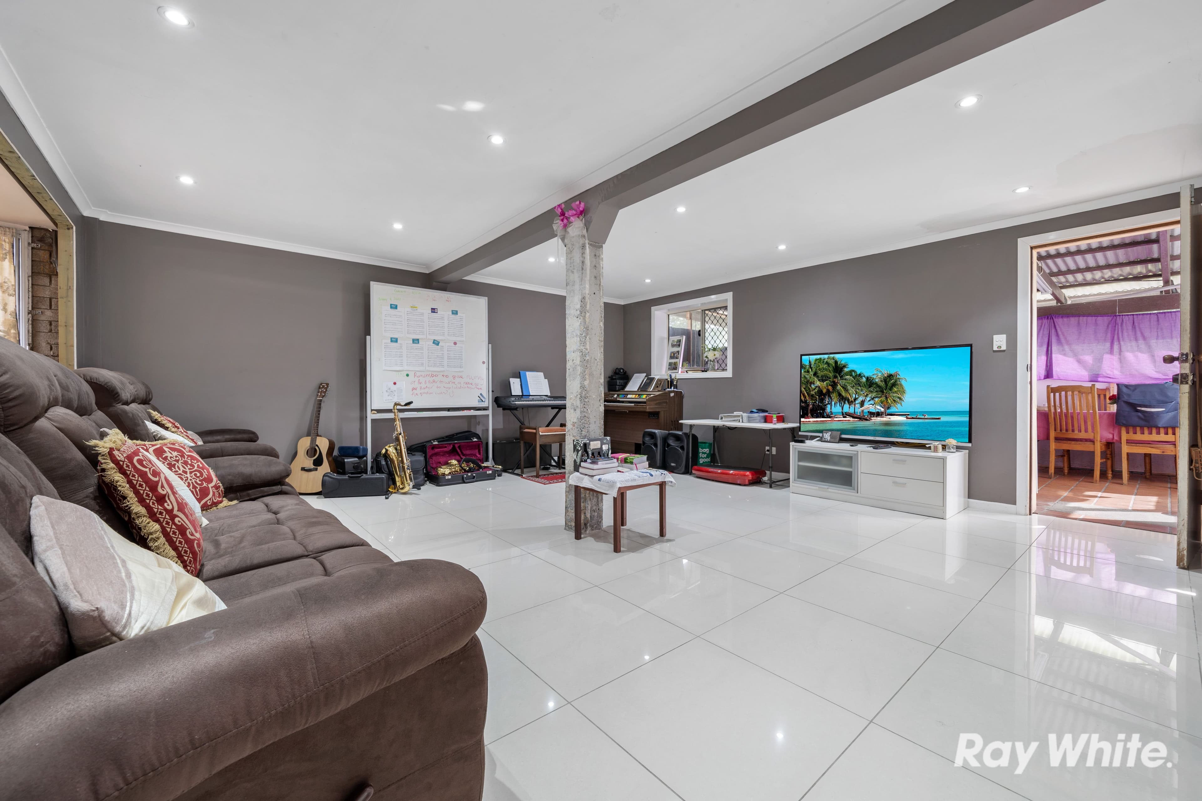 15 Waratah Drive, Crestmead QLD 4132, Crestmead - Thumbnail 3