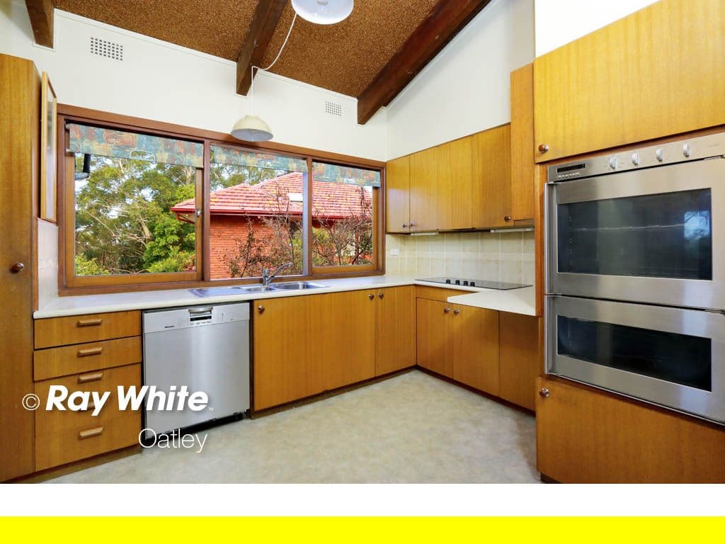 20 Booyong Avenue, Lugarno NSW 2210, Lugarno - Thumbnail 4