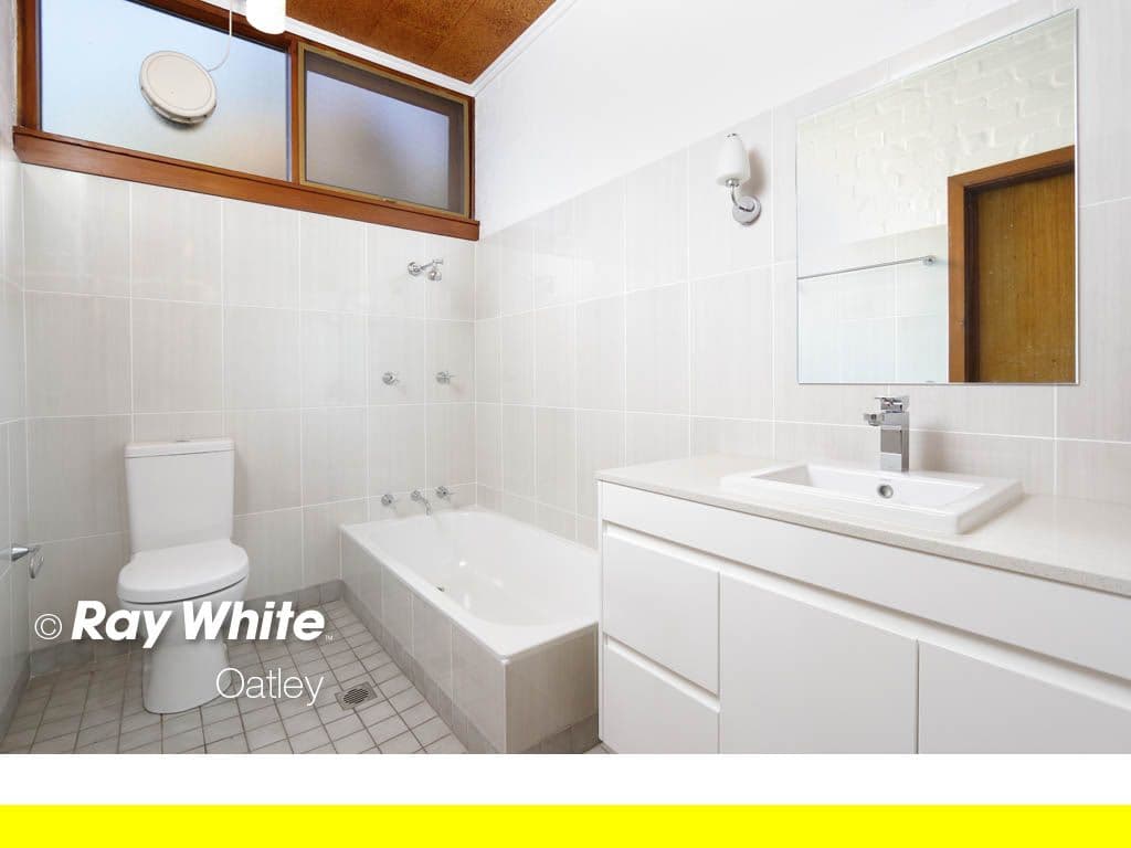 20 Booyong Avenue, Lugarno NSW 2210, Lugarno - Thumbnail 8
