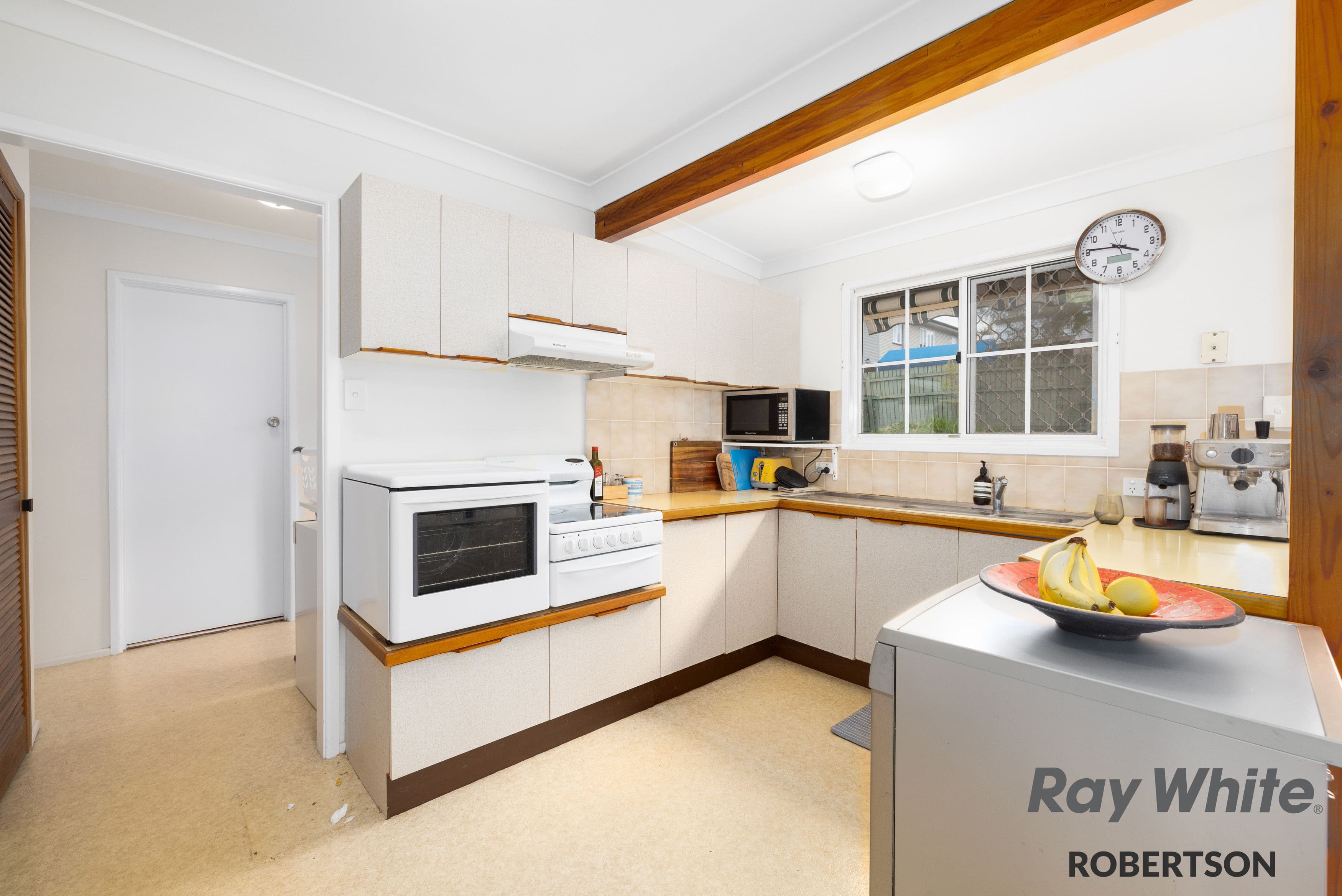 50 Valentia Street, Mansfield QLD 4122, Mansfield - Thumbnail 7