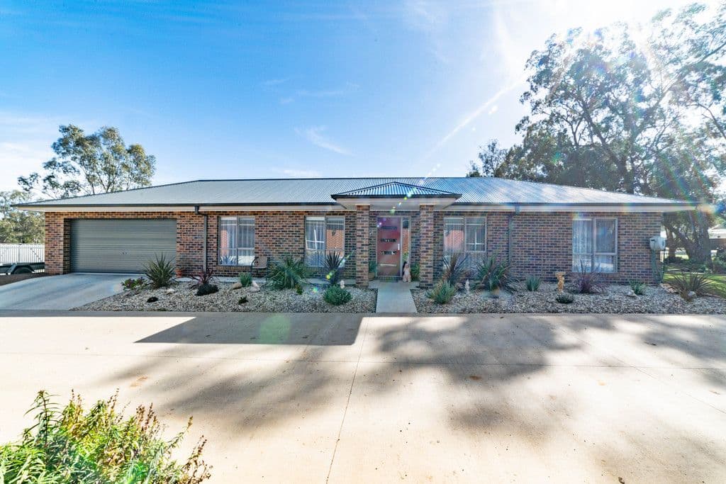21 Scullys Lane, Heathcote VIC 3523, Heathcote - Image 1