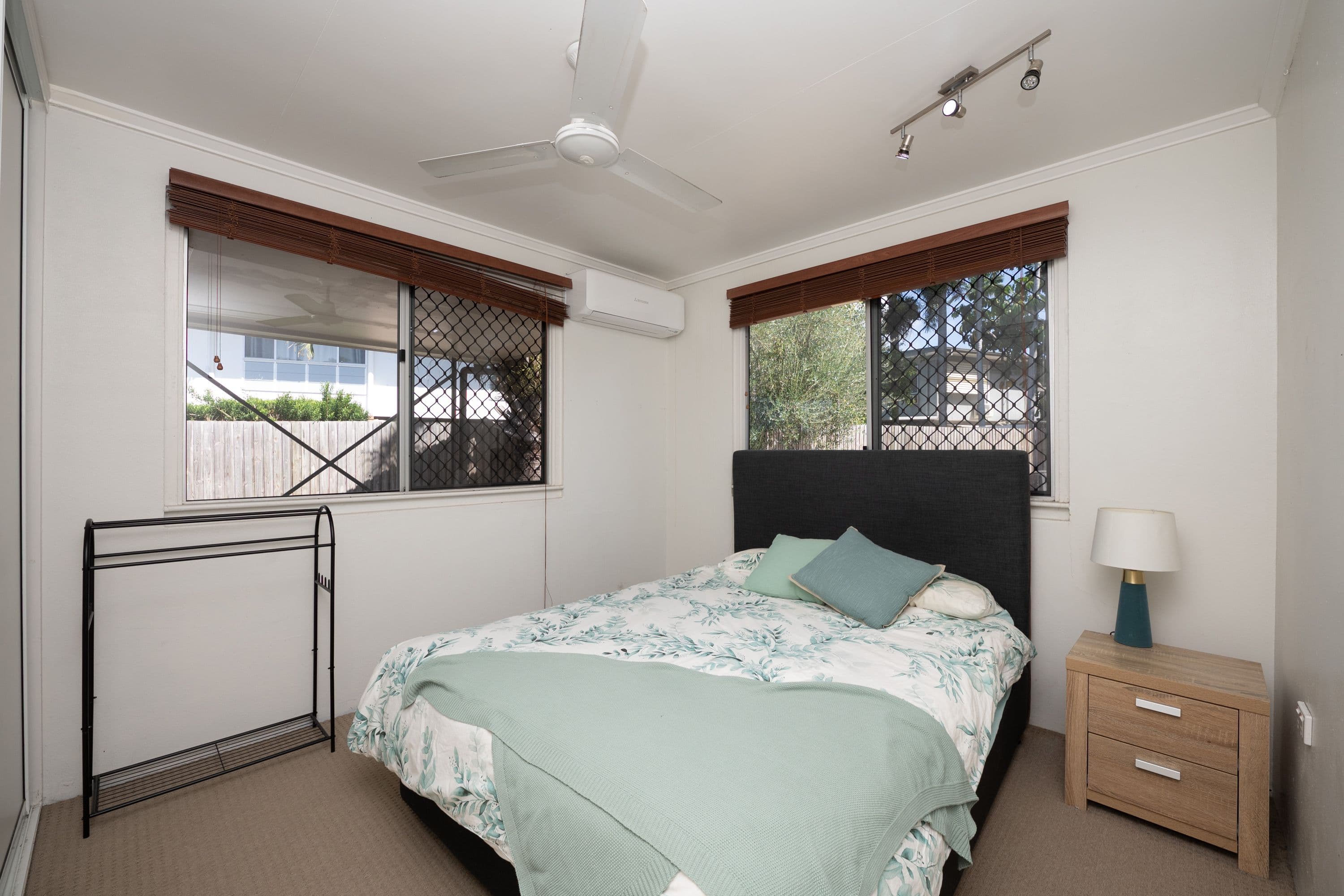 4 Macfarlane Street, Wulguru QLD 4811, Wulguru - Thumbnail 4