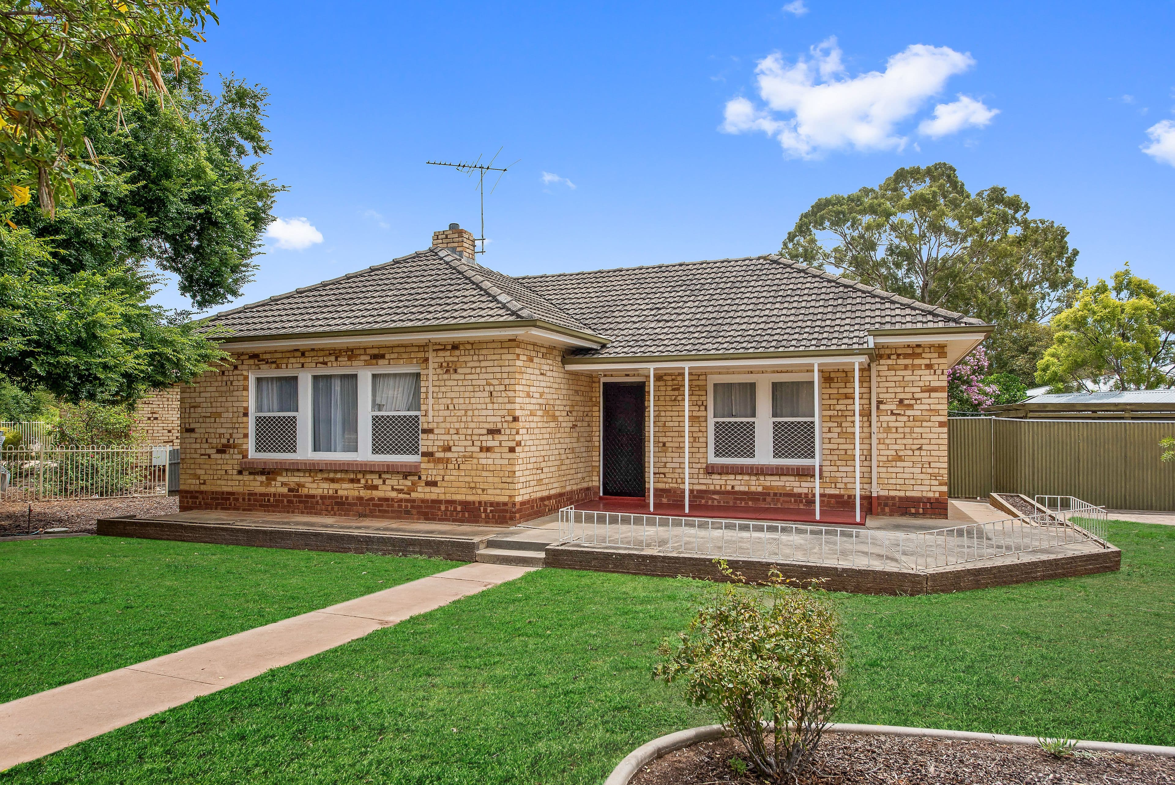 27 Rollison Road, Elizabeth Vale SA 5112, Elizabeth Vale - Image 1