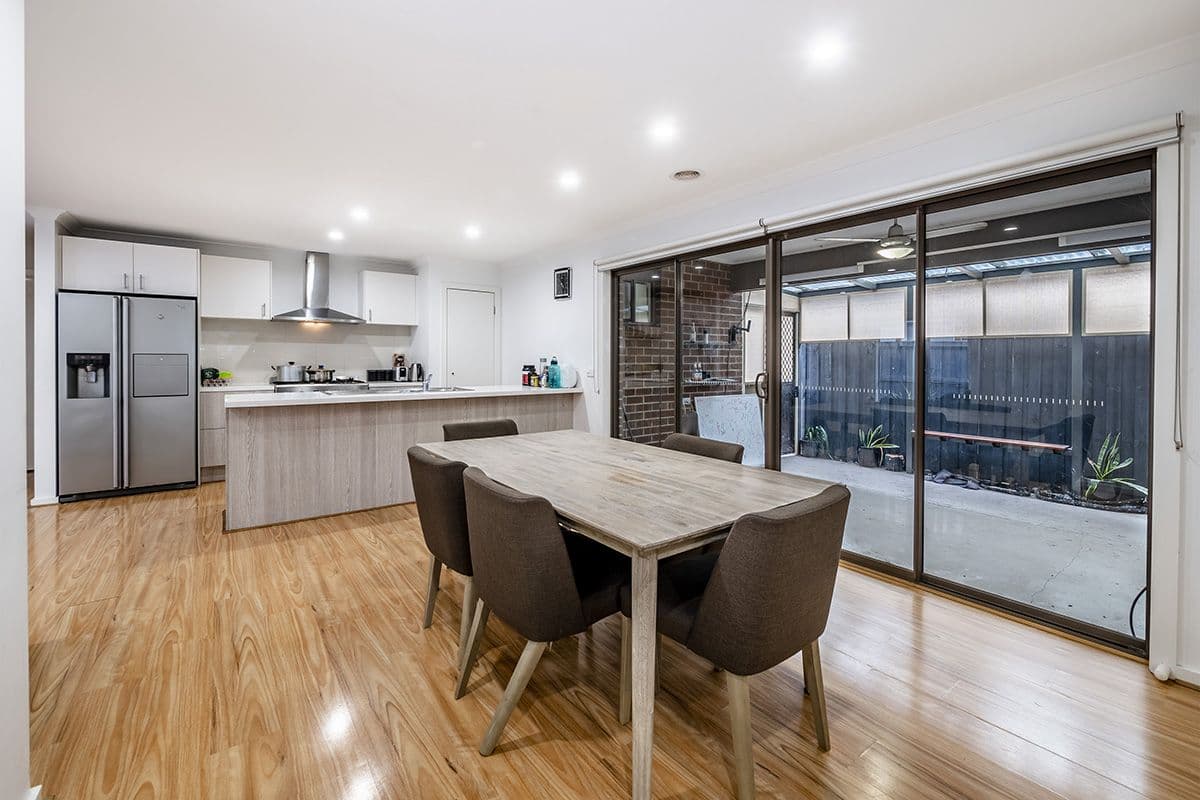 102 Glenelg Street, Clyde North VIC 3978, Clyde North - Thumbnail 6