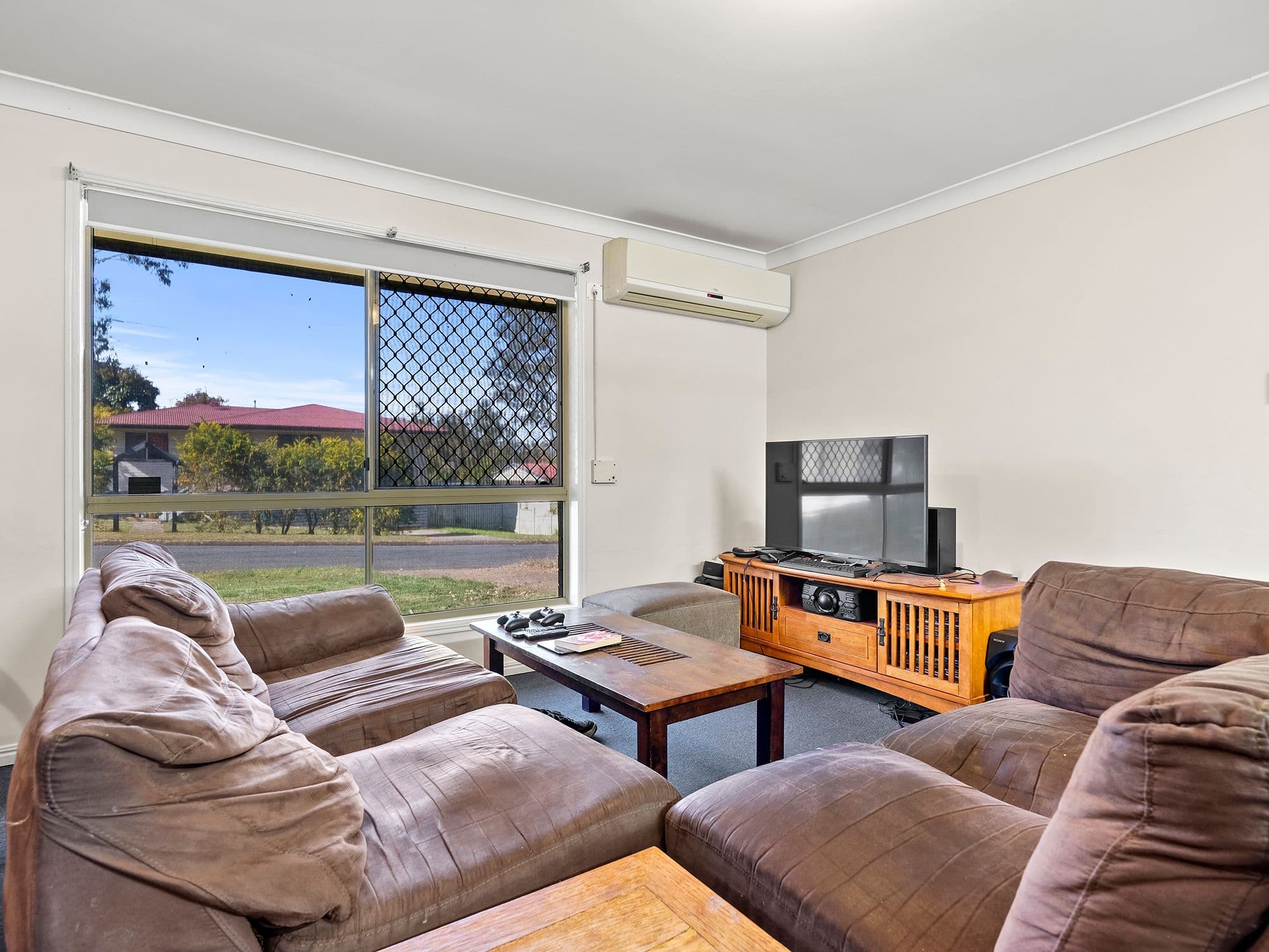 1 Caroline Street, Riverview QLD 4303, Riverview - Thumbnail 4
