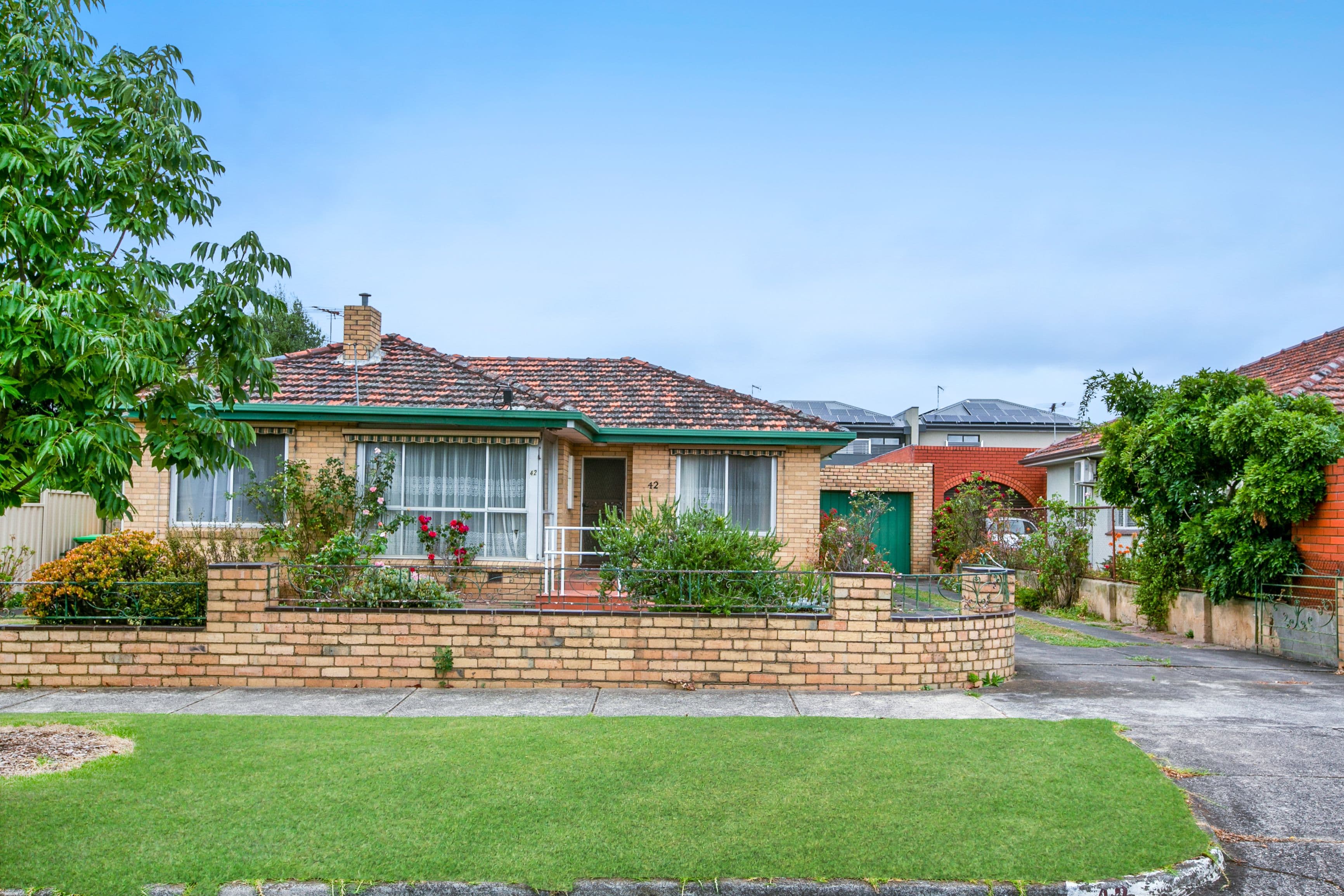 42 Willoughby Street, Reservoir VIC 3073, Reservoir - Thumbnail 3